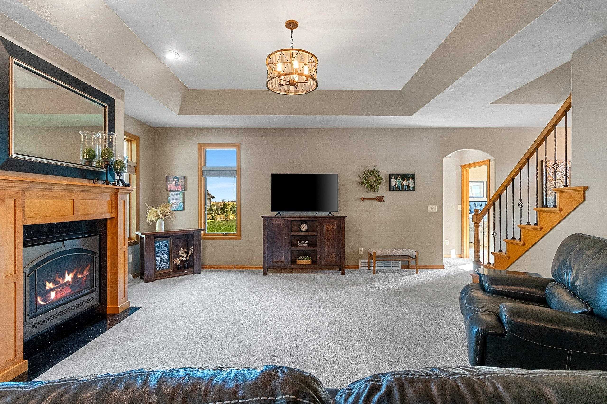 APPLETON, Wisconsin, 54913, United States, 4 Bedrooms Bedrooms, ,3 BathroomsBathrooms,Residential,For Sale,1960996