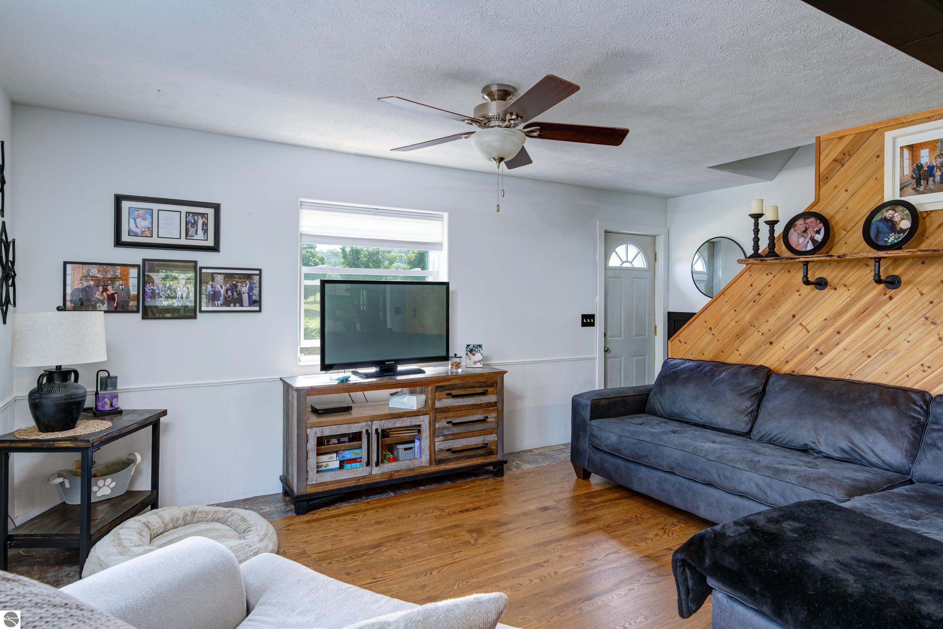 Cedar, Michigan, 49621, United States, 4 Bedrooms Bedrooms, ,2 BathroomsBathrooms,Residential,For Sale,1917119