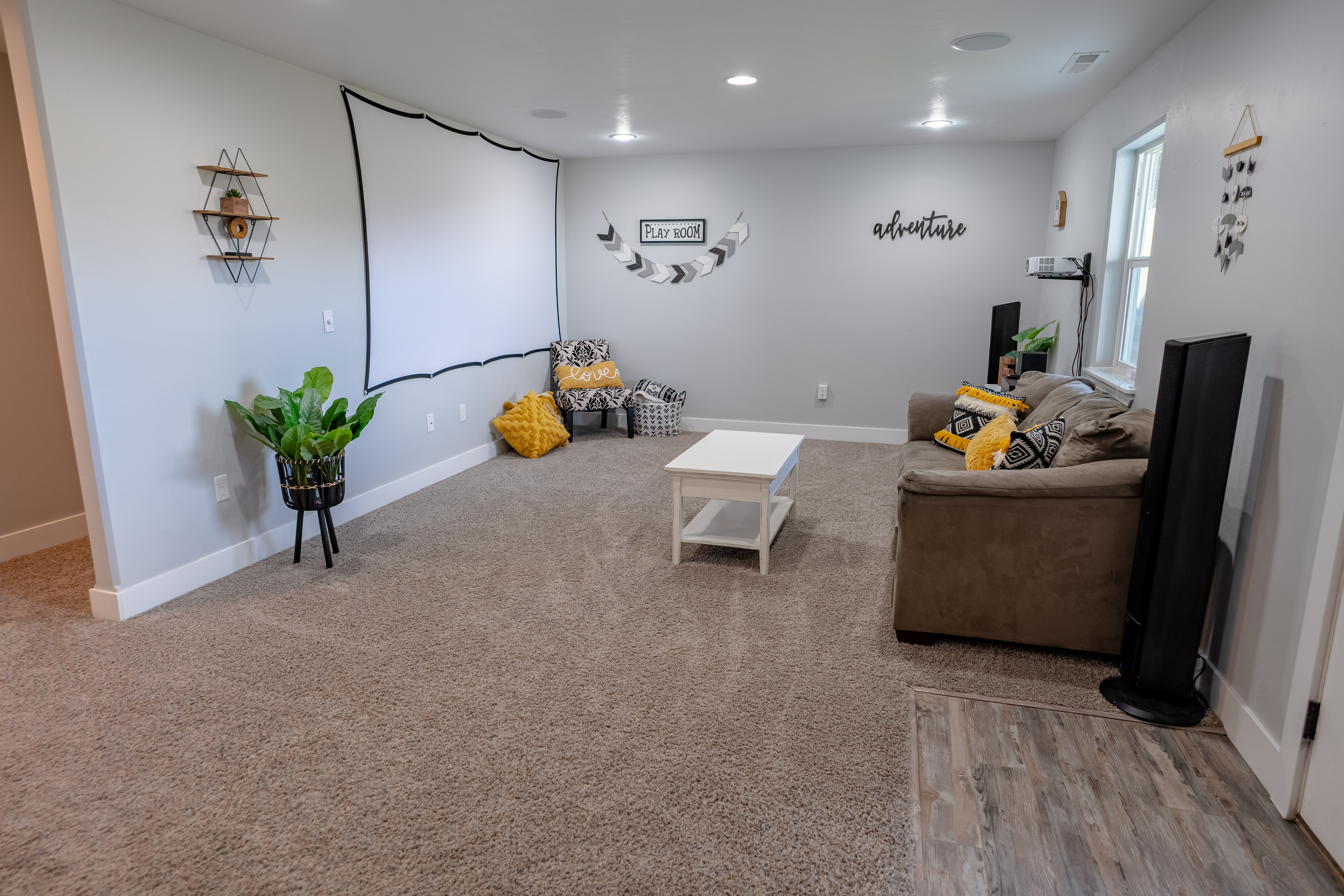 Montana City, Montana, 59634, United States, 8 Bedrooms Bedrooms, ,5 BathroomsBathrooms,Residential,For Sale,1977142