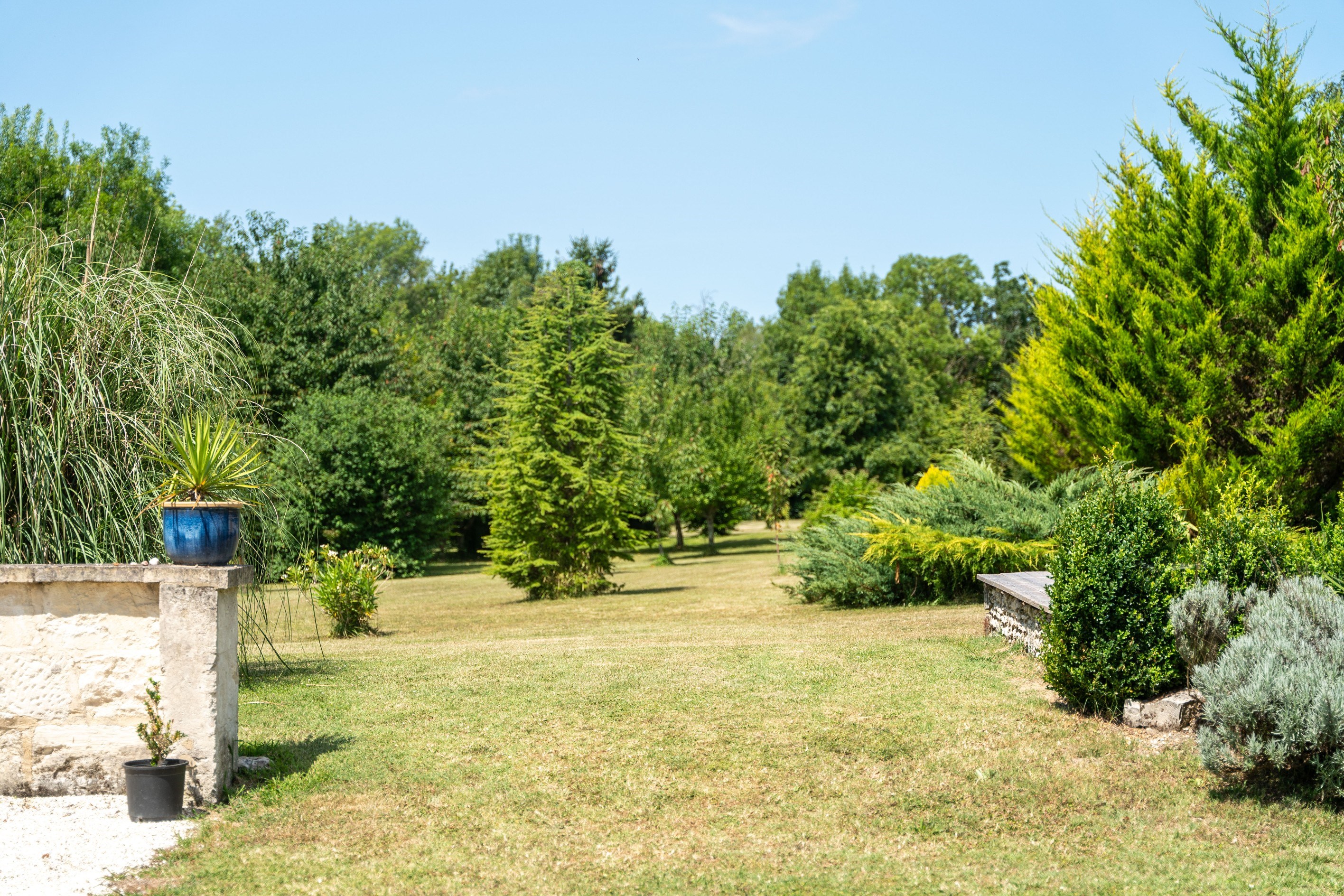  BEAUTIFUL ESTATE WITH TWO COTTAGES AND SWIMMING POOL ESTUARY PLACE - 物件實景