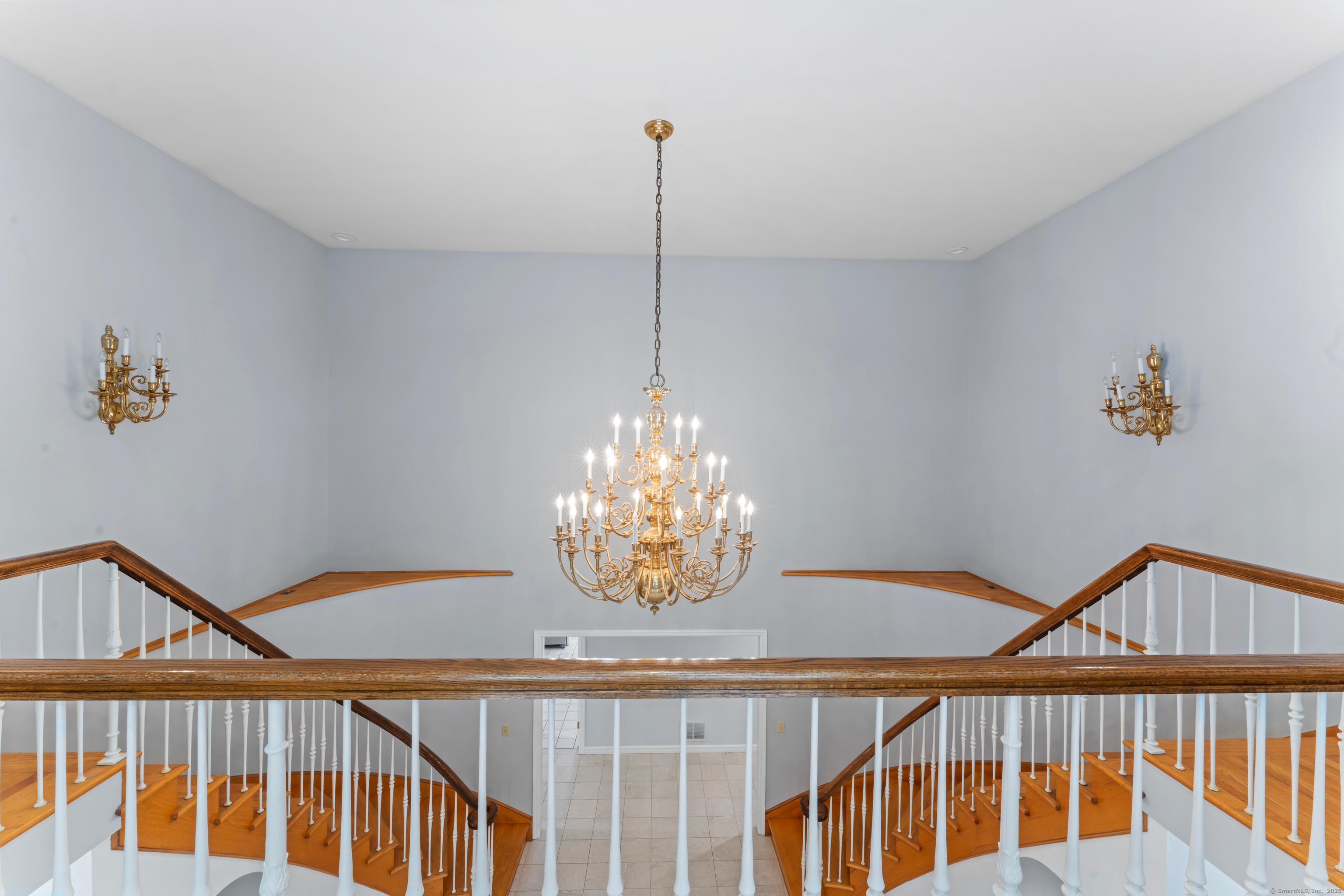 Stamford, Connecticut, 06903, United States, 4 Bedrooms Bedrooms, ,5 BathroomsBathrooms,Residential,For Sale,1923420