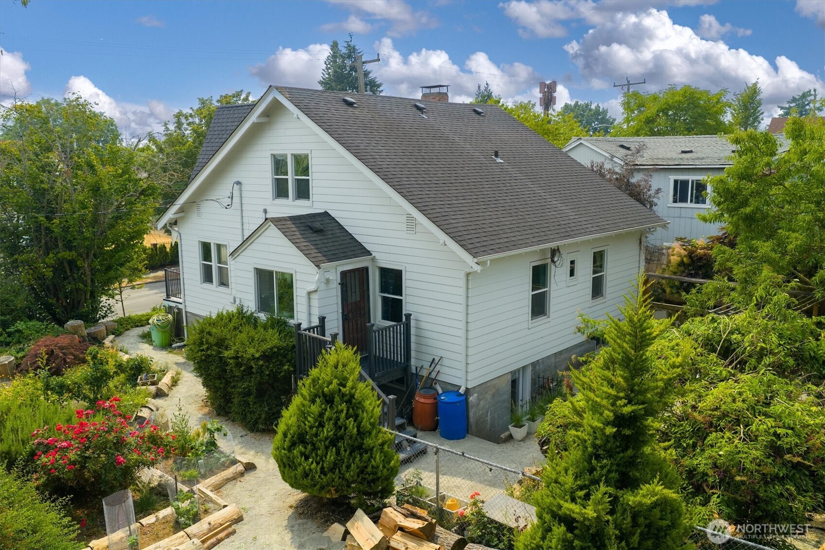 Seattle, Washington, 98108, United States, 4 Bedrooms Bedrooms, ,2 BathroomsBathrooms,Residential,For Sale,1912316