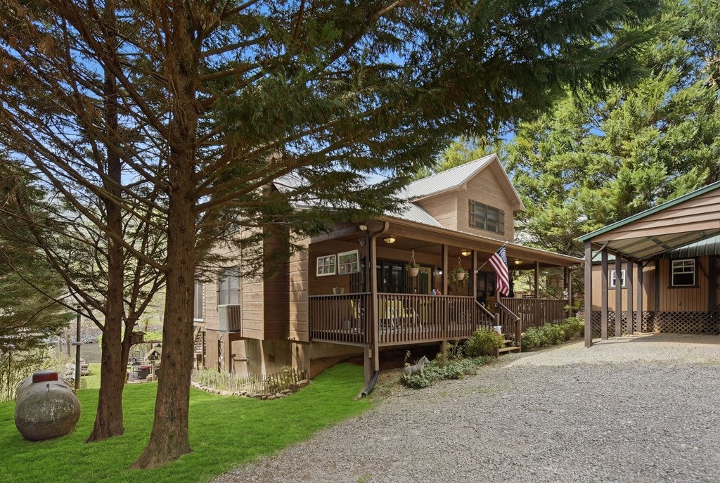 Ellijay, Georgia, 30540, United States, 3 Bedrooms Bedrooms, ,3 BathroomsBathrooms,Residential,For Sale,2034998