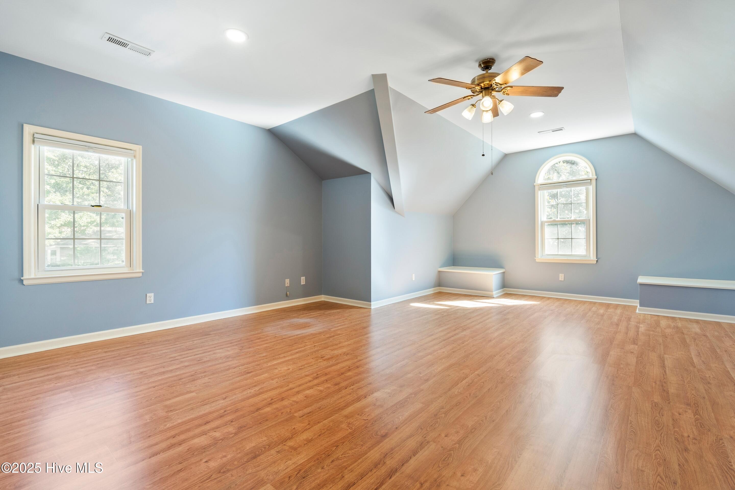 Wilmington, North Carolina, 28409, United States, 4 Bedrooms Bedrooms, ,3 BathroomsBathrooms,Residential,For Sale,1967637