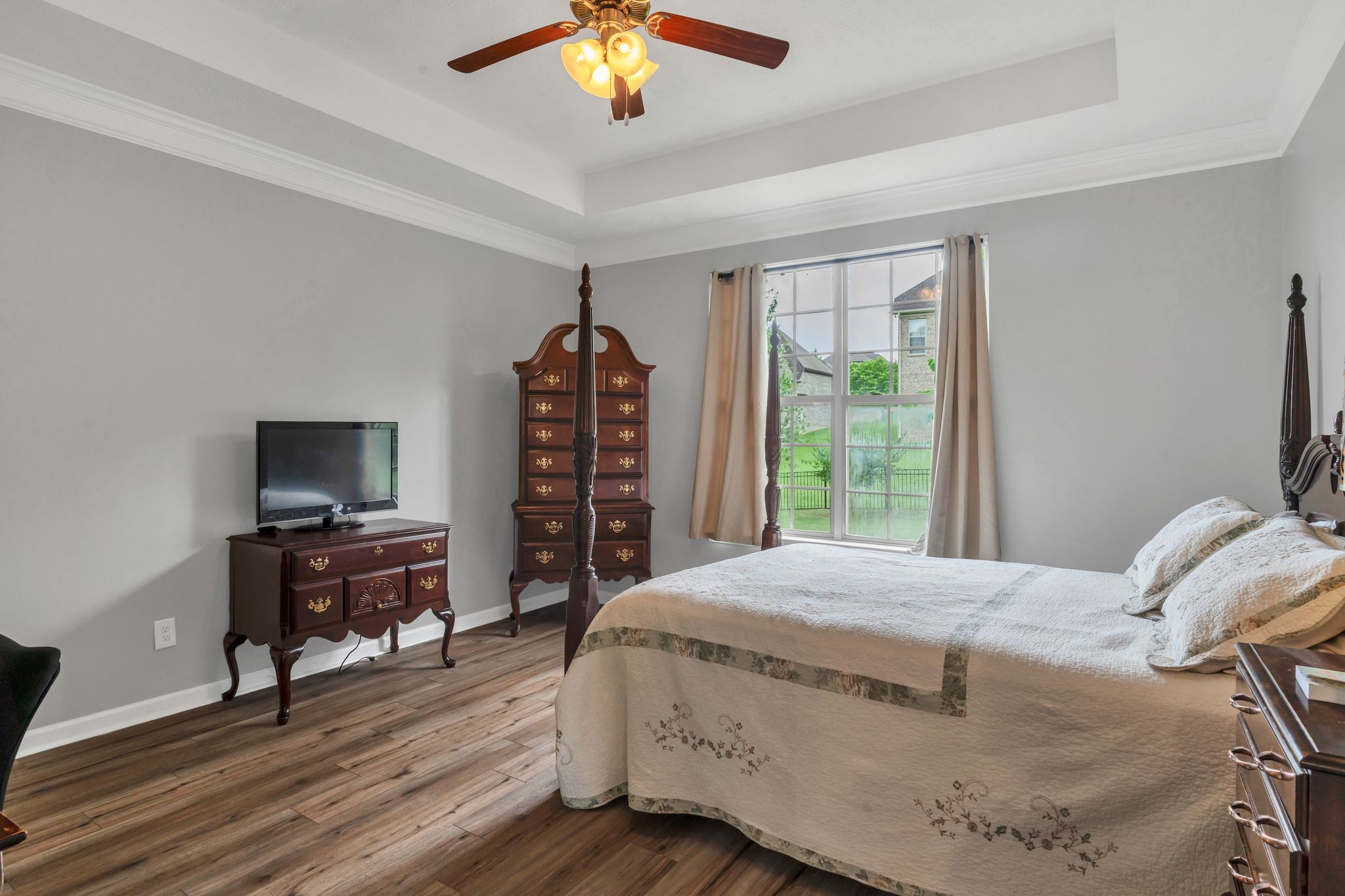 Hendersonville, Tennessee, 37075, United States, 4 Bedrooms Bedrooms, ,3 BathroomsBathrooms,Residential,For Sale,1870626