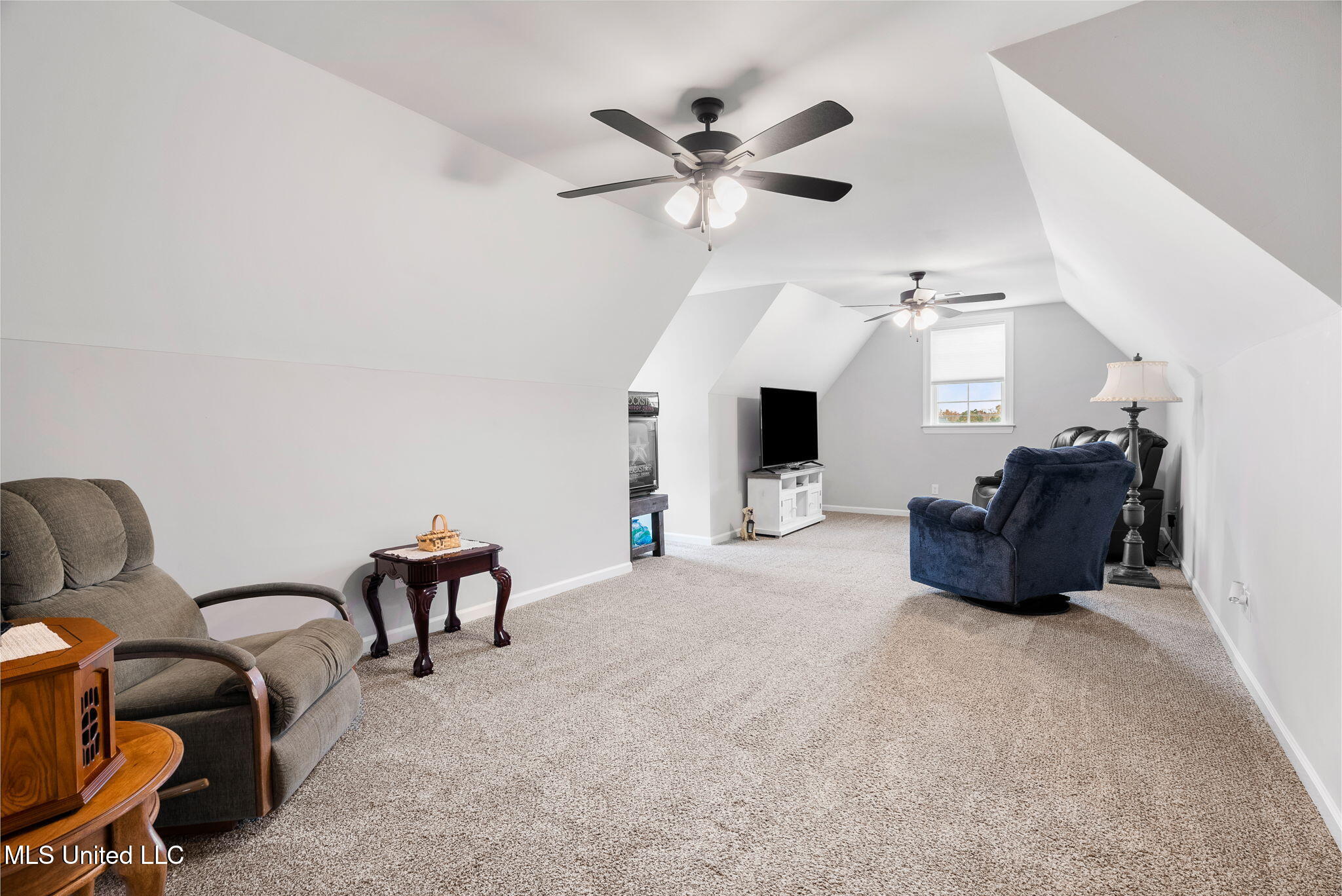 Hernando, Mississippi, 38632, United States, 5 Bedrooms Bedrooms, ,3 BathroomsBathrooms,Residential,For Sale,1991187