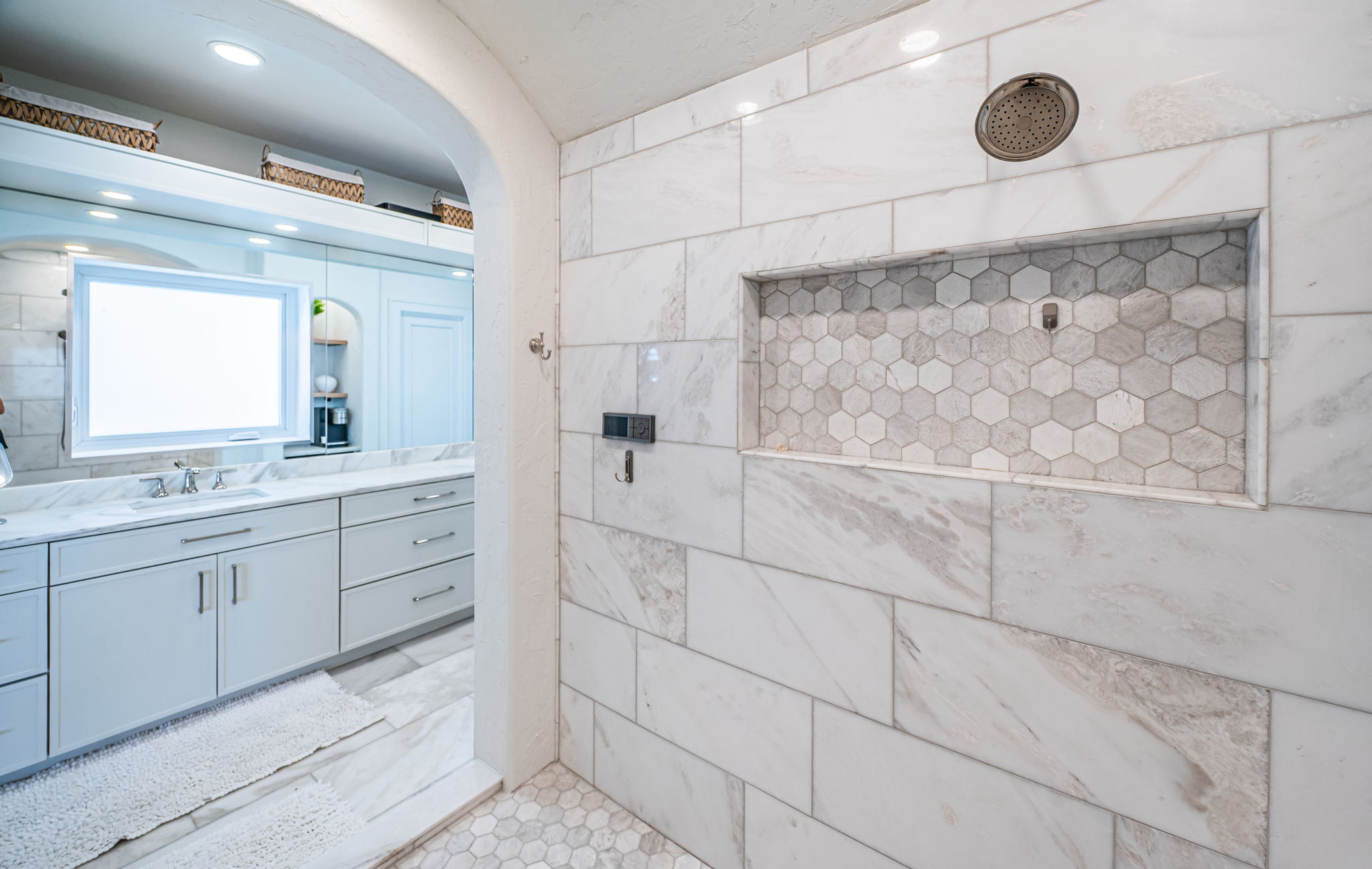 St Petersburg, Florida, 33707, United States, 5 Bedrooms Bedrooms, ,5 BathroomsBathrooms,Residential,For Sale,2007772