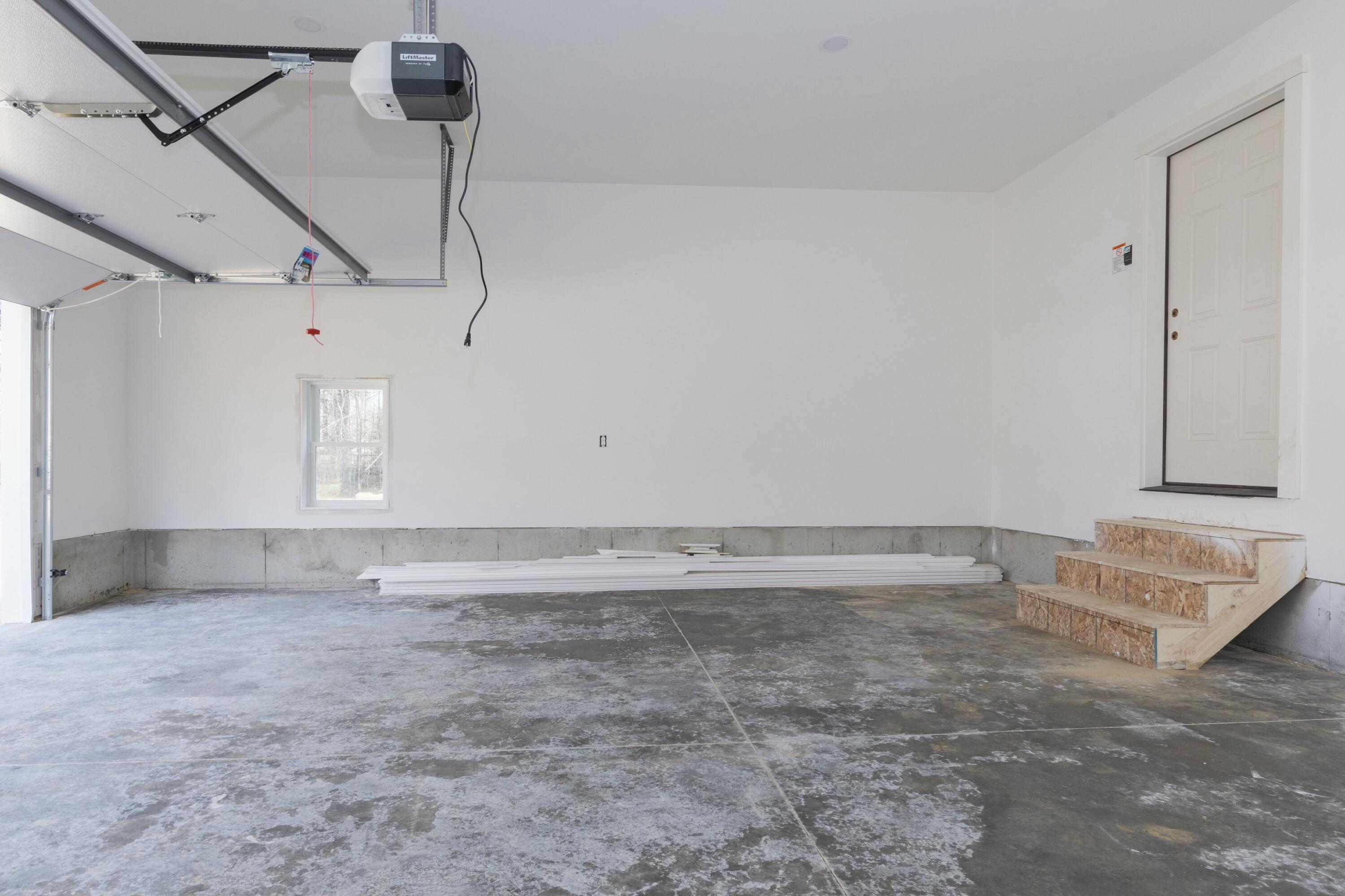 Lebanon, Maine, 04027, United States, 3 Bedrooms Bedrooms, ,3 BathroomsBathrooms,Residential,For Sale,1864632