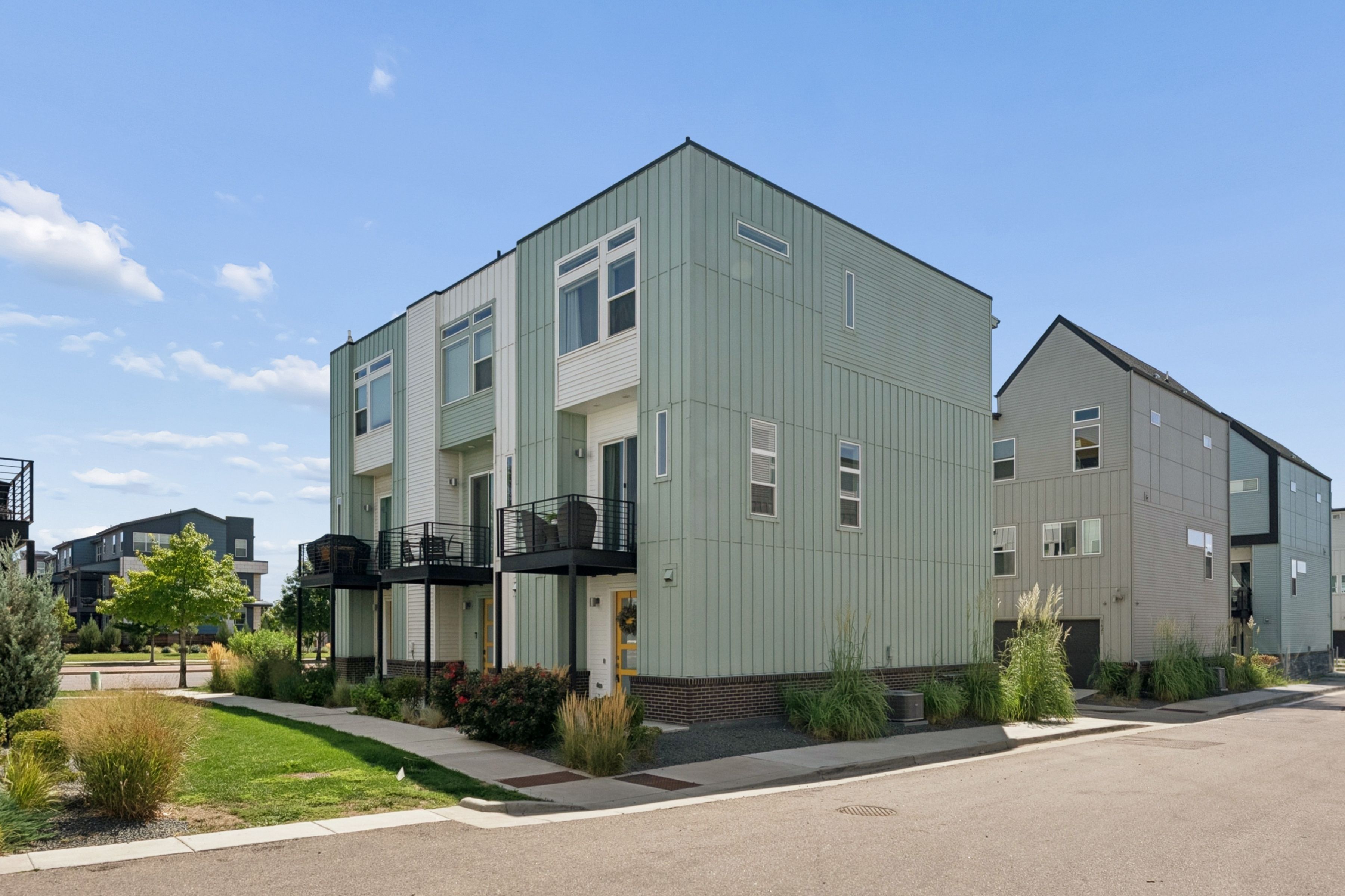  Beautiful Townhome In The Highly Desirable Midtown At Clear Creek Neighborhood - 物件實景