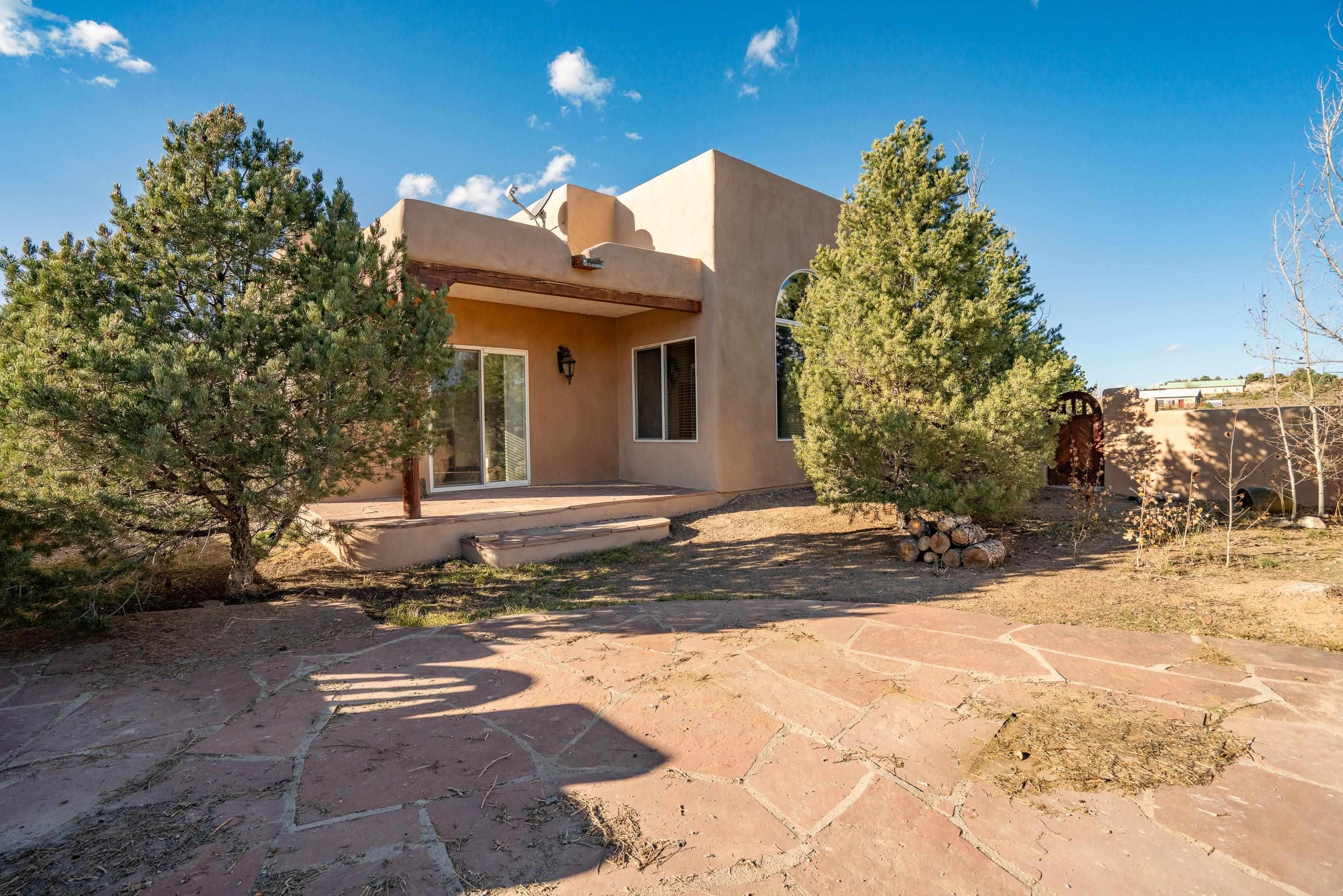 Arroyo Hondo, New Mexico, 87513, United States, 2 Bedrooms Bedrooms, ,2 BathroomsBathrooms,Residential,For Sale,1995561