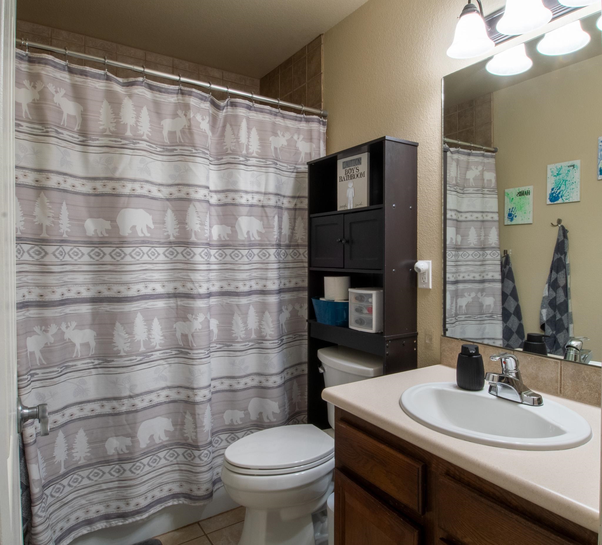 Whitewater, Colorado, 81527, United States, 4 Bedrooms Bedrooms, ,3 BathroomsBathrooms,Residential,For Sale,1987971