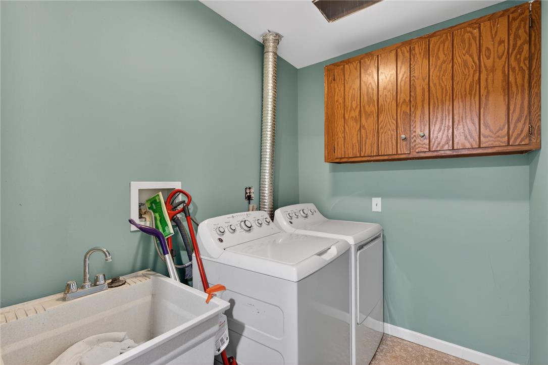 Lower Saucon Twp, Pennsylvania, 18055, United States, 5 Bedrooms Bedrooms, ,4 BathroomsBathrooms,Residential,For Sale,2048315