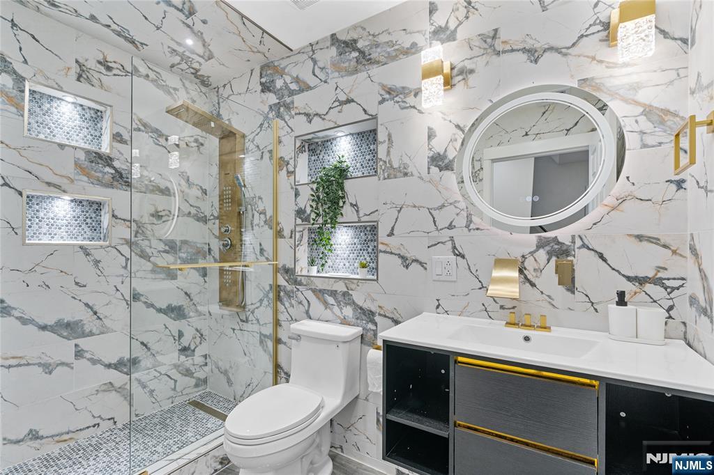 Rutherford, New Jersey, 07070, United States, 3 Bedrooms Bedrooms, ,4 BathroomsBathrooms,Residential,For Sale,1826504