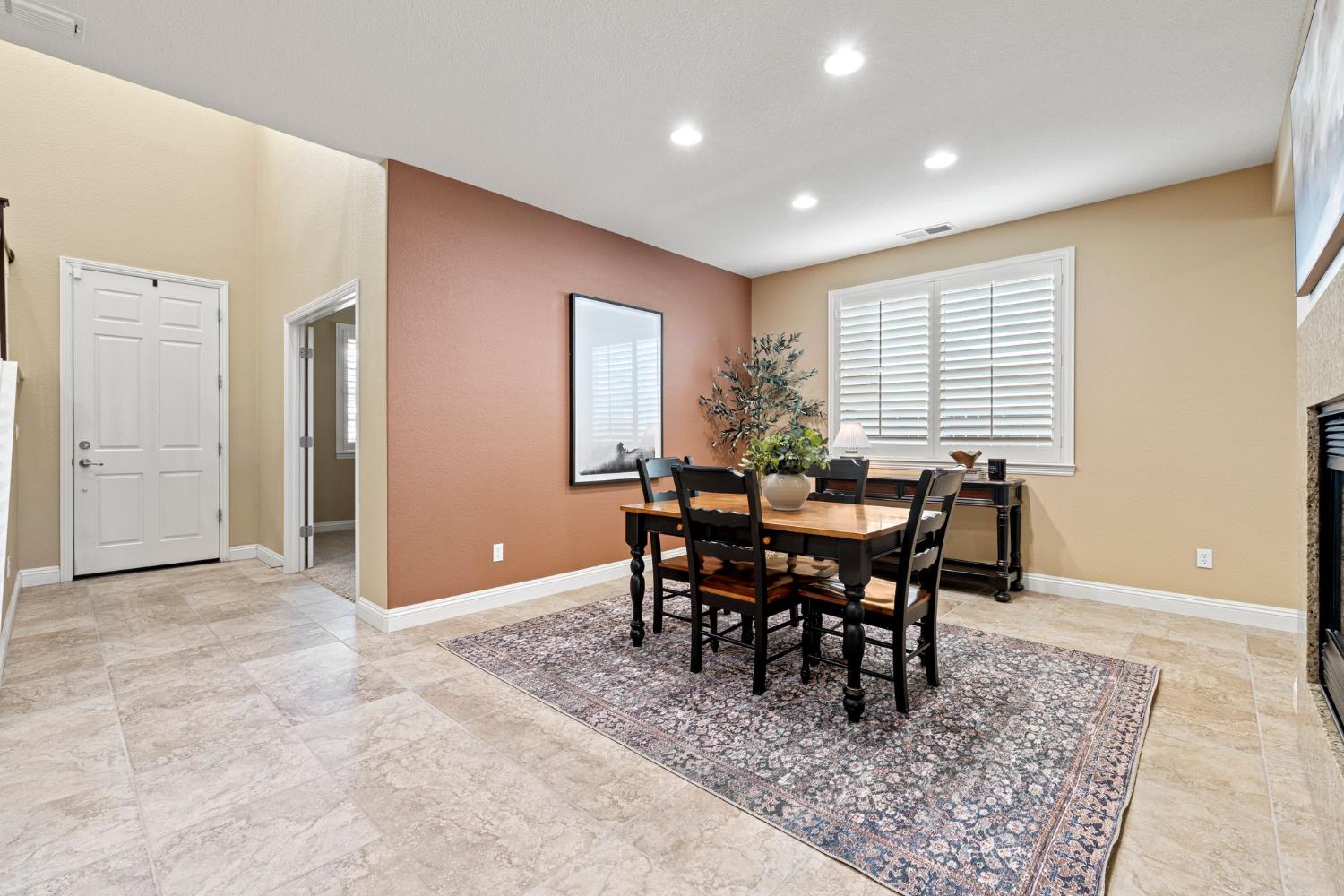 El Dorado Hills, California, 95762, United States, 4 Bedrooms Bedrooms, ,3 BathroomsBathrooms,Residential,For Sale,1925996