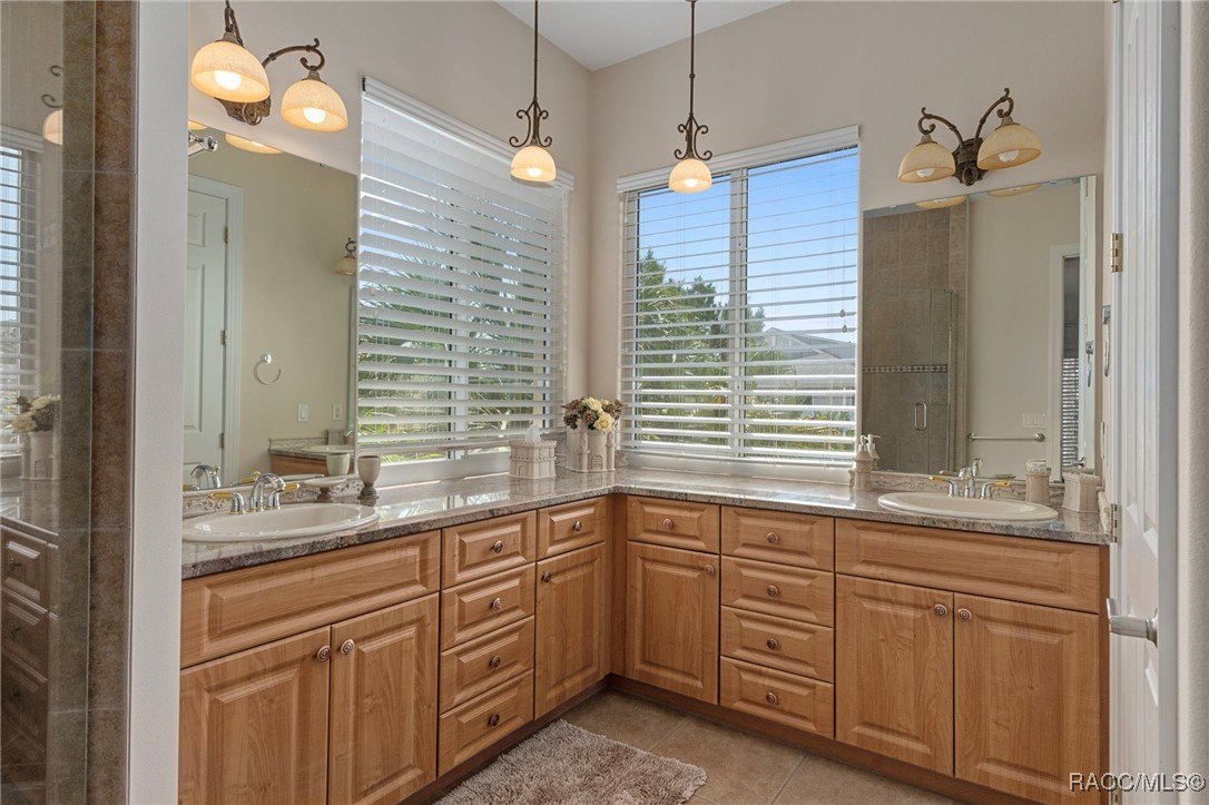 Crystal River, Florida, 34428, United States, 3 Bedrooms Bedrooms, ,3 BathroomsBathrooms,Residential,For Sale,1980495