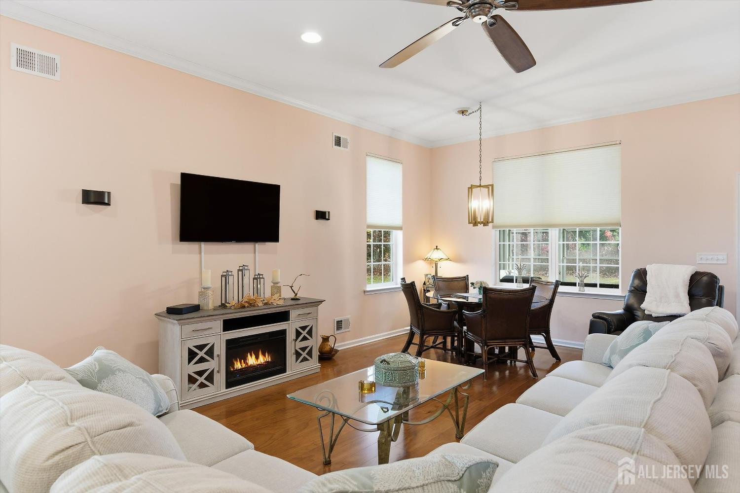 Lacey, New Jersey, 08731, United States, 2 Bedrooms Bedrooms, ,2 BathroomsBathrooms,Residential,For Sale,2011778