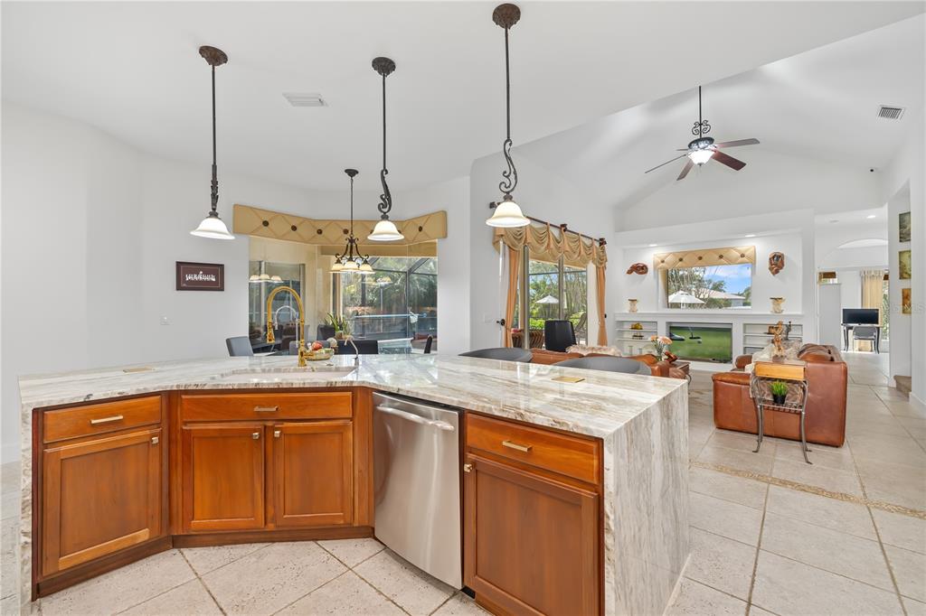 Bradenton, Florida, 34212, United States, 4 Bedrooms Bedrooms, ,4 BathroomsBathrooms,Residential,For Sale,1721021