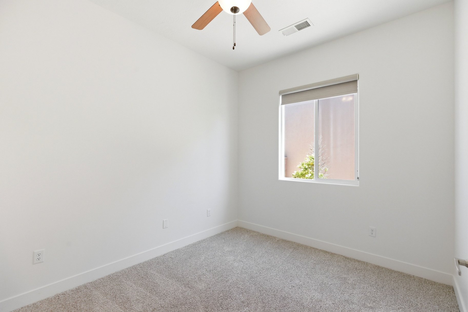  Clean & Move-In Ready 4 Bedroom home in The Ledges Community - 物件實景