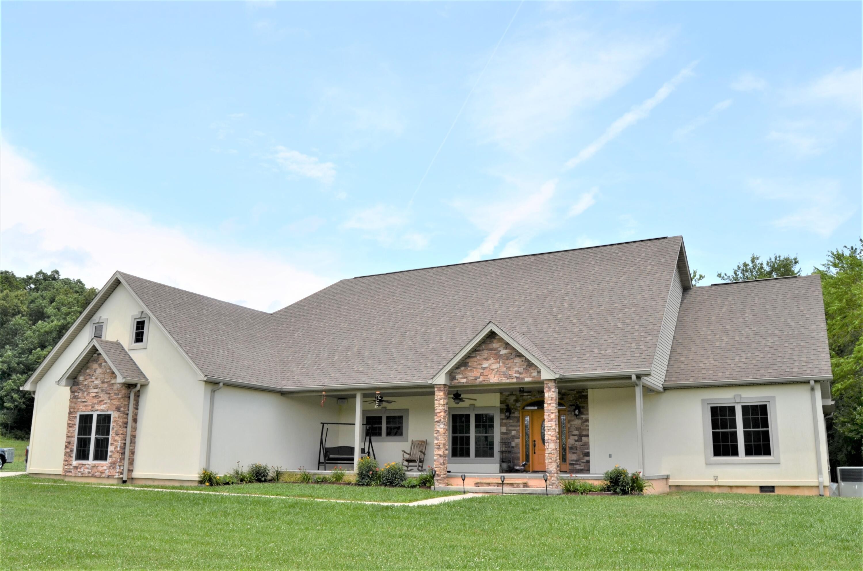 Crossville, Tennessee, 38571, United States, 4 Bedrooms Bedrooms, ,4 BathroomsBathrooms,Residential,For Sale,1916408