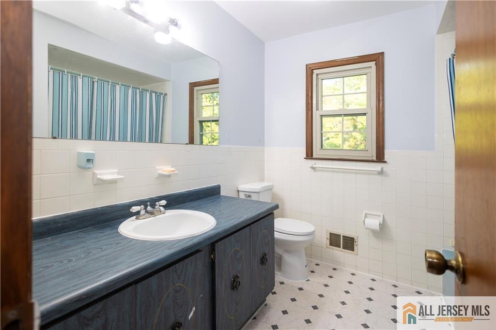 East Brunswick, New Jersey, 08816, United States, 4 Bedrooms Bedrooms, ,3 BathroomsBathrooms,Residential,For Sale,1895704