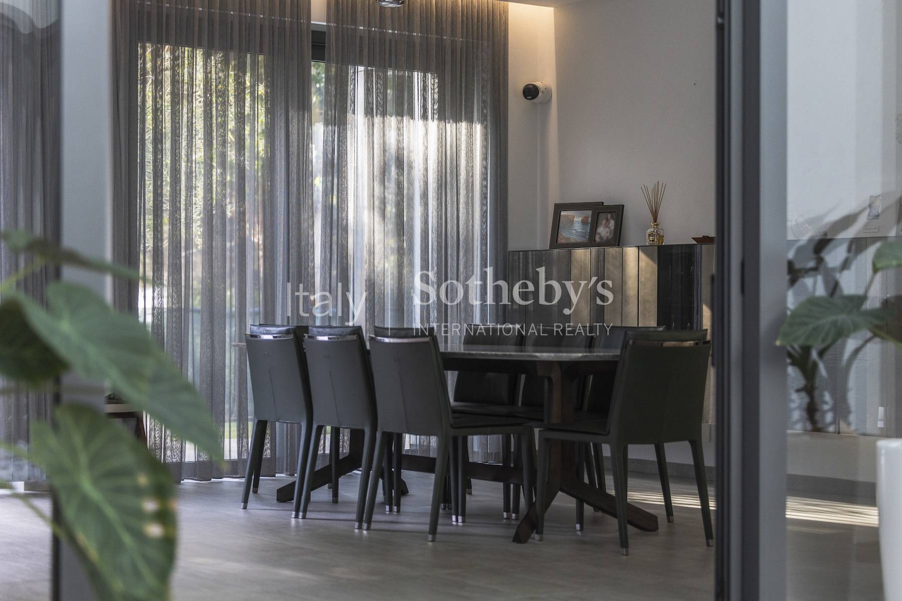  Exclusive villa surrounded by greenery just steps from the sea - 物件實景