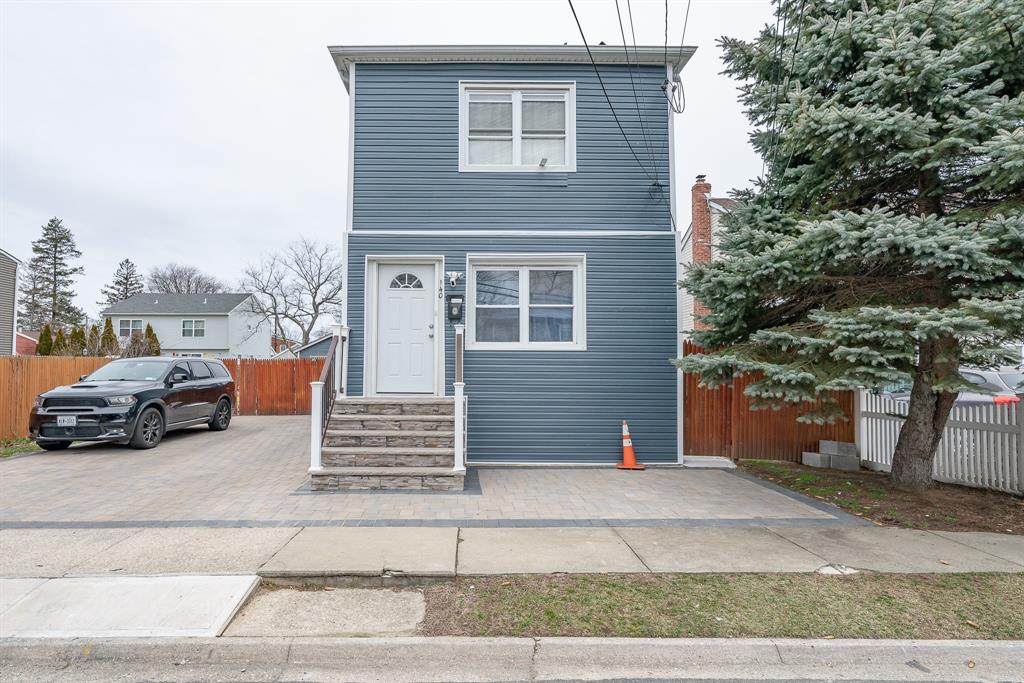 Copiague, New York, 11726, United States, 3 Bedrooms Bedrooms, ,2 BathroomsBathrooms,Residential,For Sale,1897755