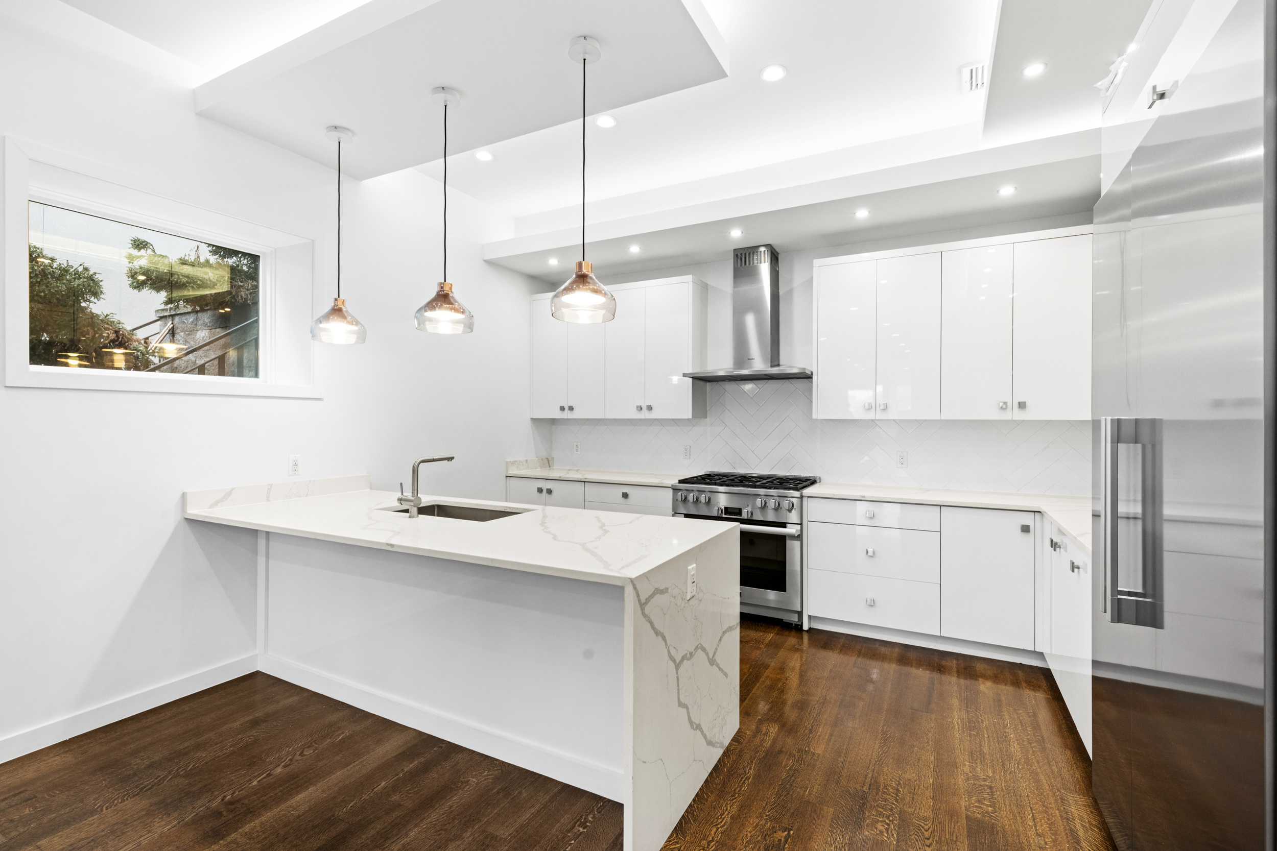  712 Undercliff Avenue, Edgewater, NJ, 07020 - 物件實景