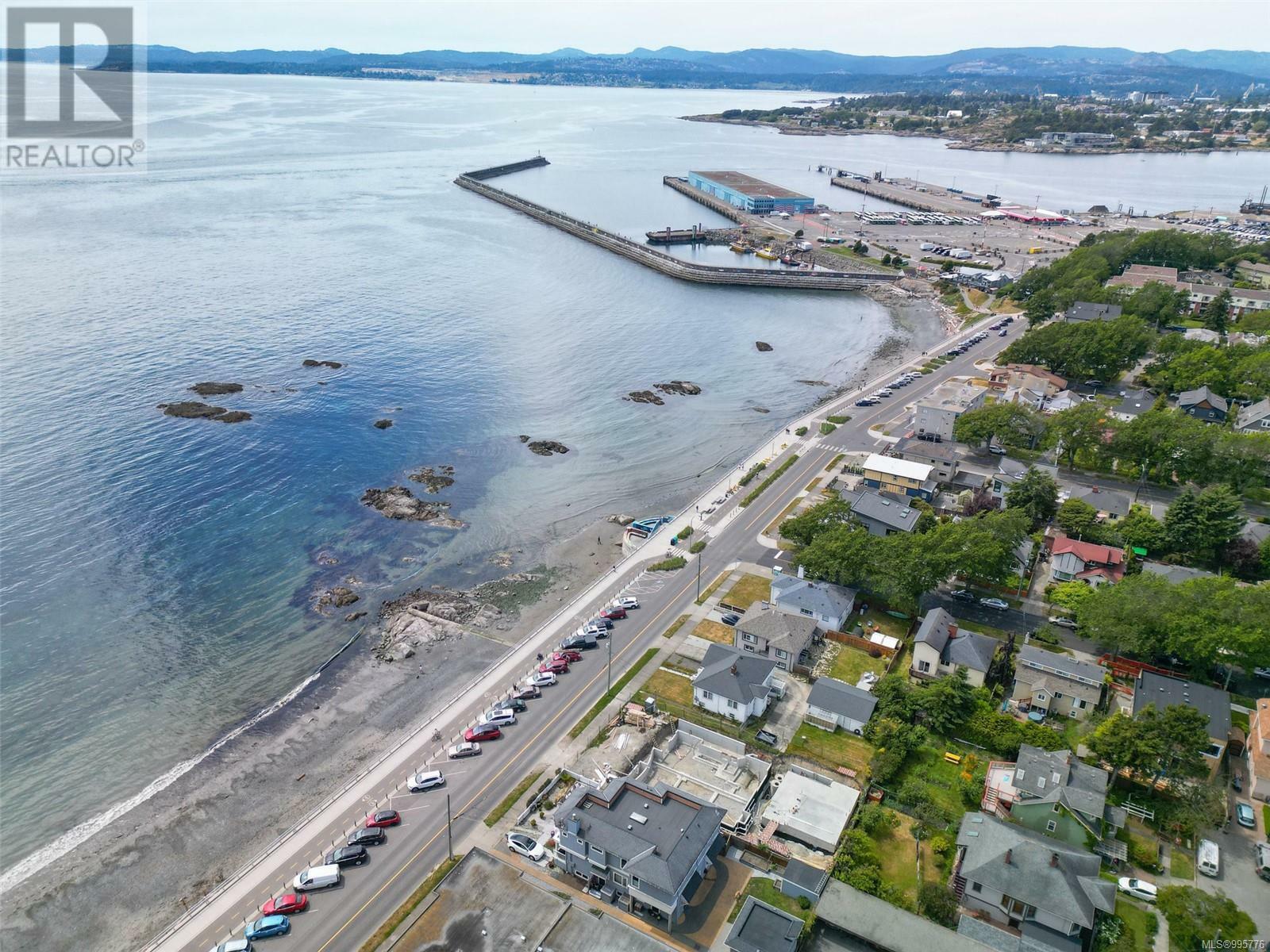 VICTORIA, British Columbia, V8V 1A8, CA, 4 Bedrooms Bedrooms, ,4 BathroomsBathrooms,Residential,For Sale,1876400