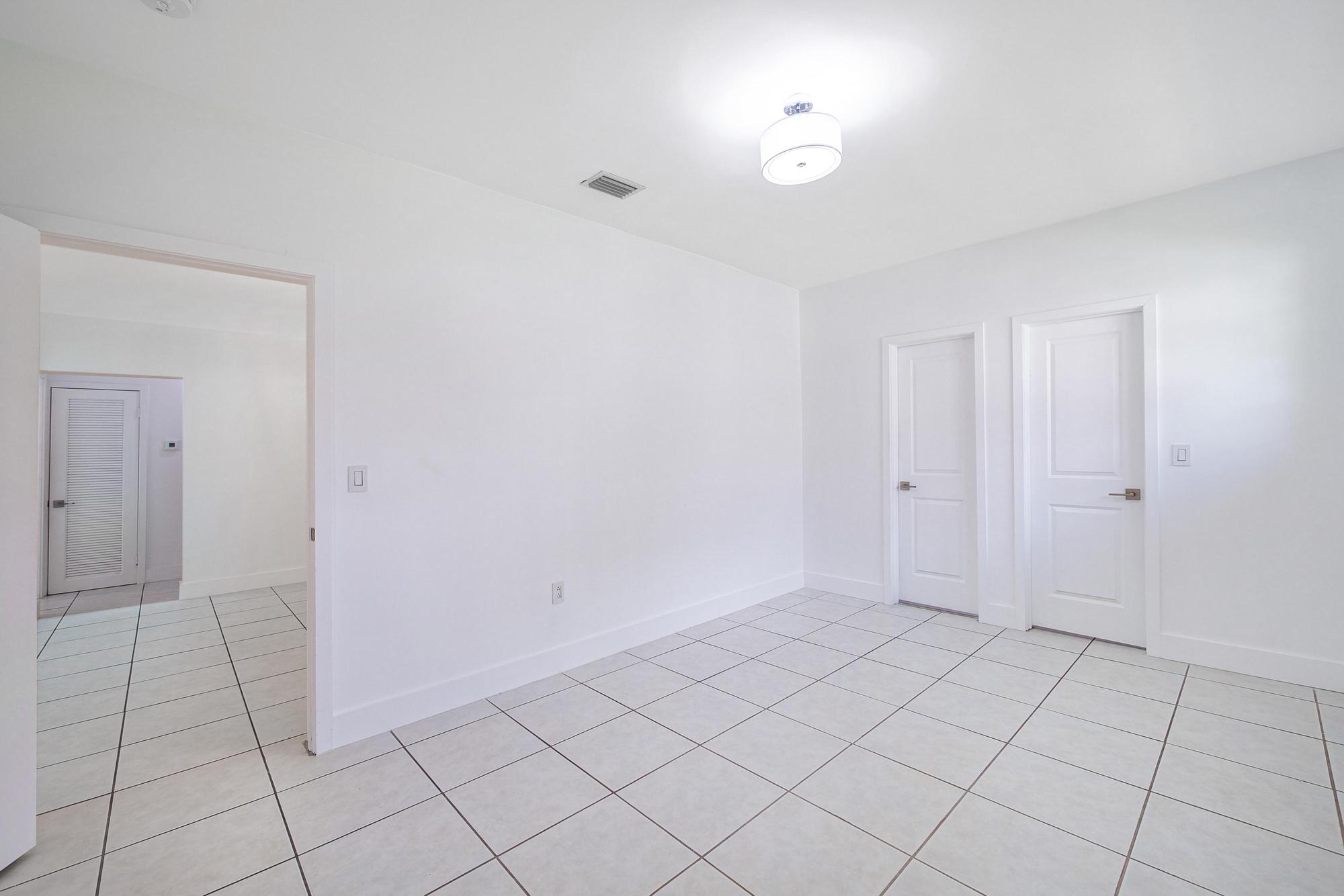 Coral Gables, Florida, 33134, United States, 3 Bedrooms Bedrooms, ,2 BathroomsBathrooms,Residential,For Sale,1975593