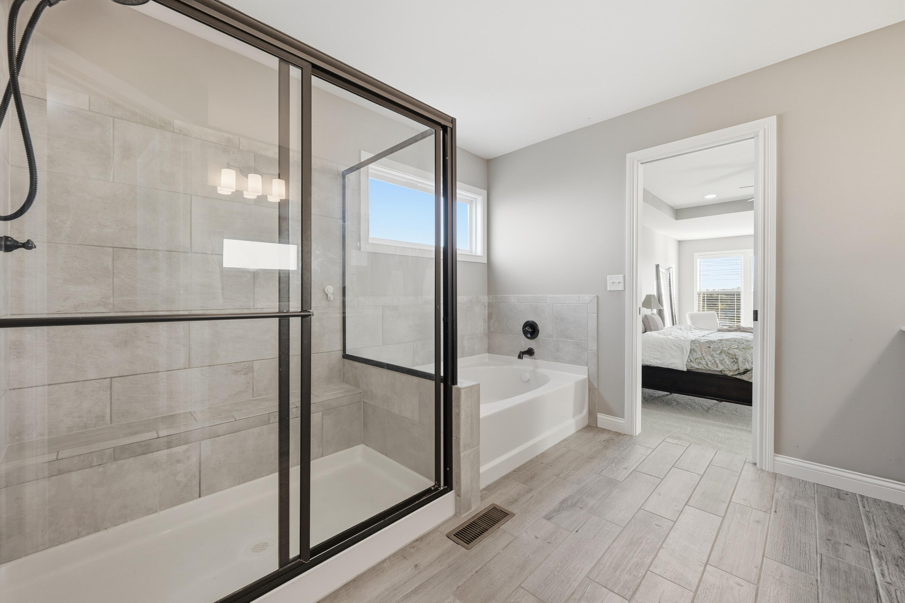 Alexandria, Kentucky, 41001, United States, 4 Bedrooms Bedrooms, ,4 BathroomsBathrooms,Residential,For Sale,1970891