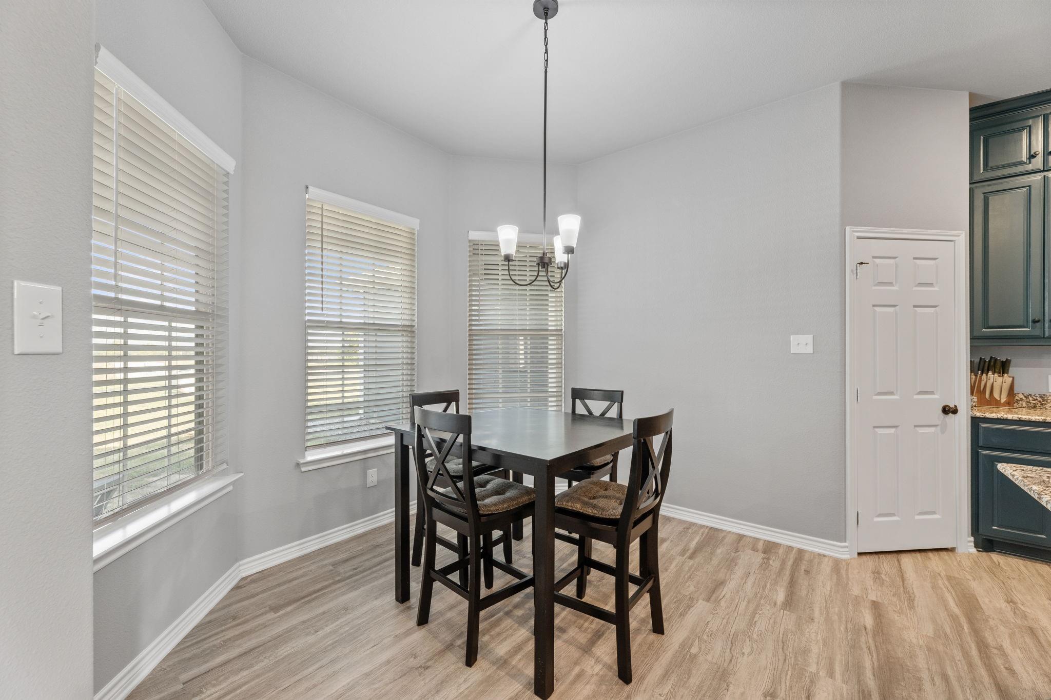 Wills Point, Texas, 75169, United States, 5 Bedrooms Bedrooms, ,5 BathroomsBathrooms,Residential,For Sale,2002529