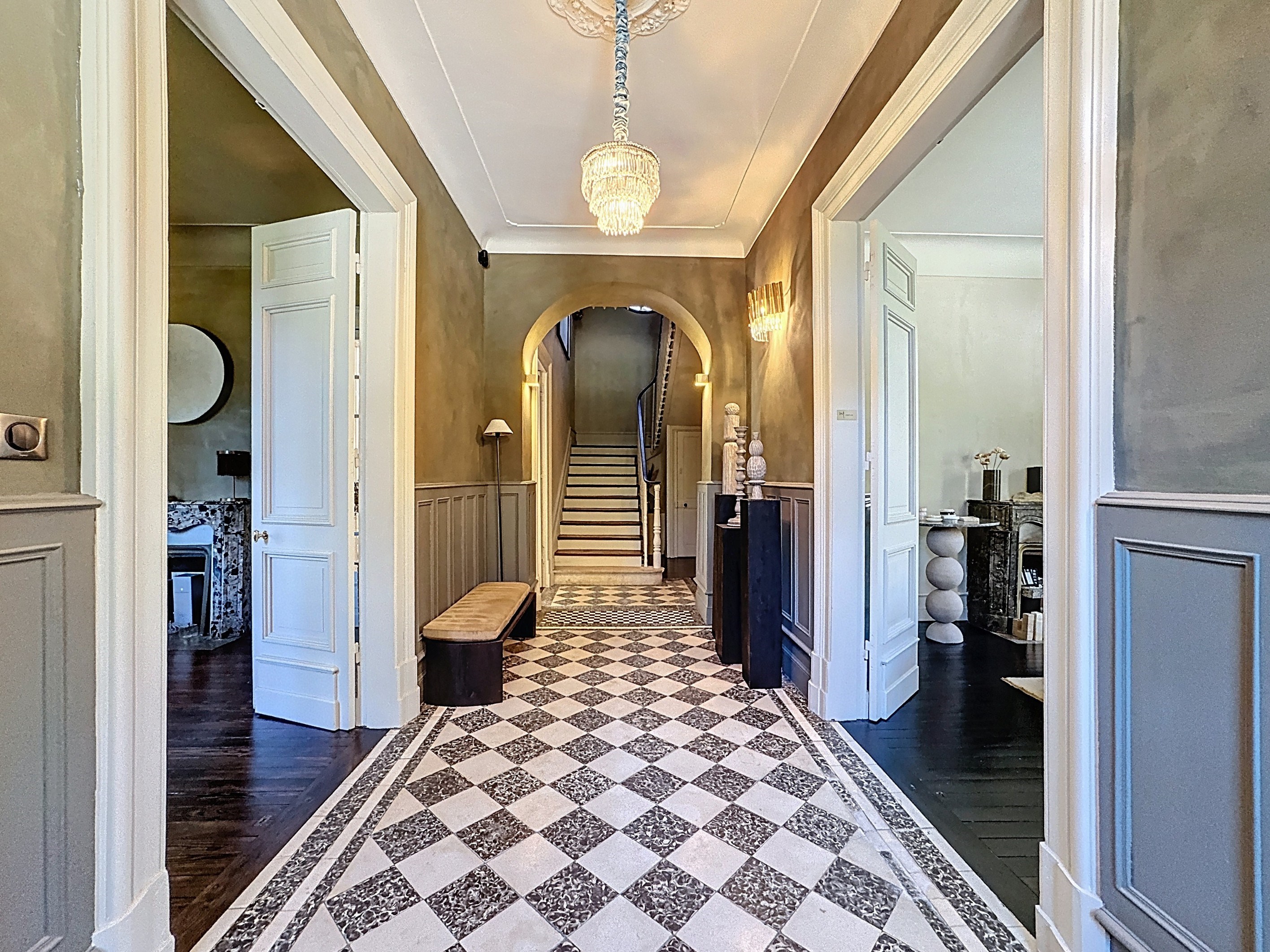  Fully Renovated Early 20th Century Manor House with Pool and Rooftop – 500 m² o… - 物件實景