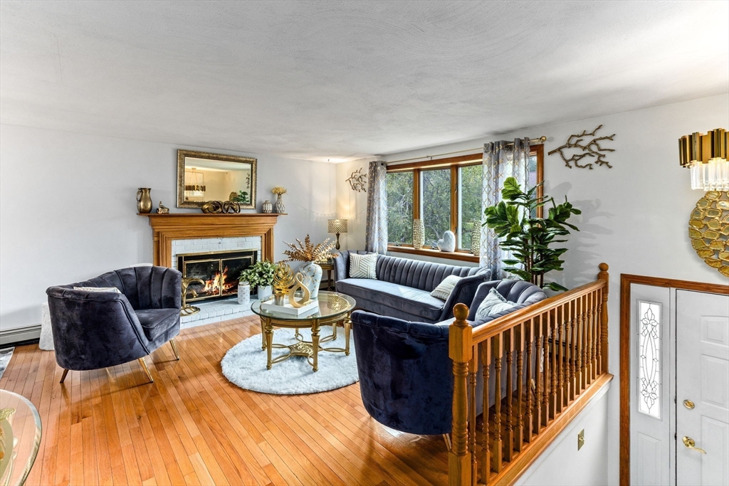 Bridgewater, Massachusetts, 02324, United States, 3 Bedrooms Bedrooms, ,2 BathroomsBathrooms,Residential,For Sale,1943085