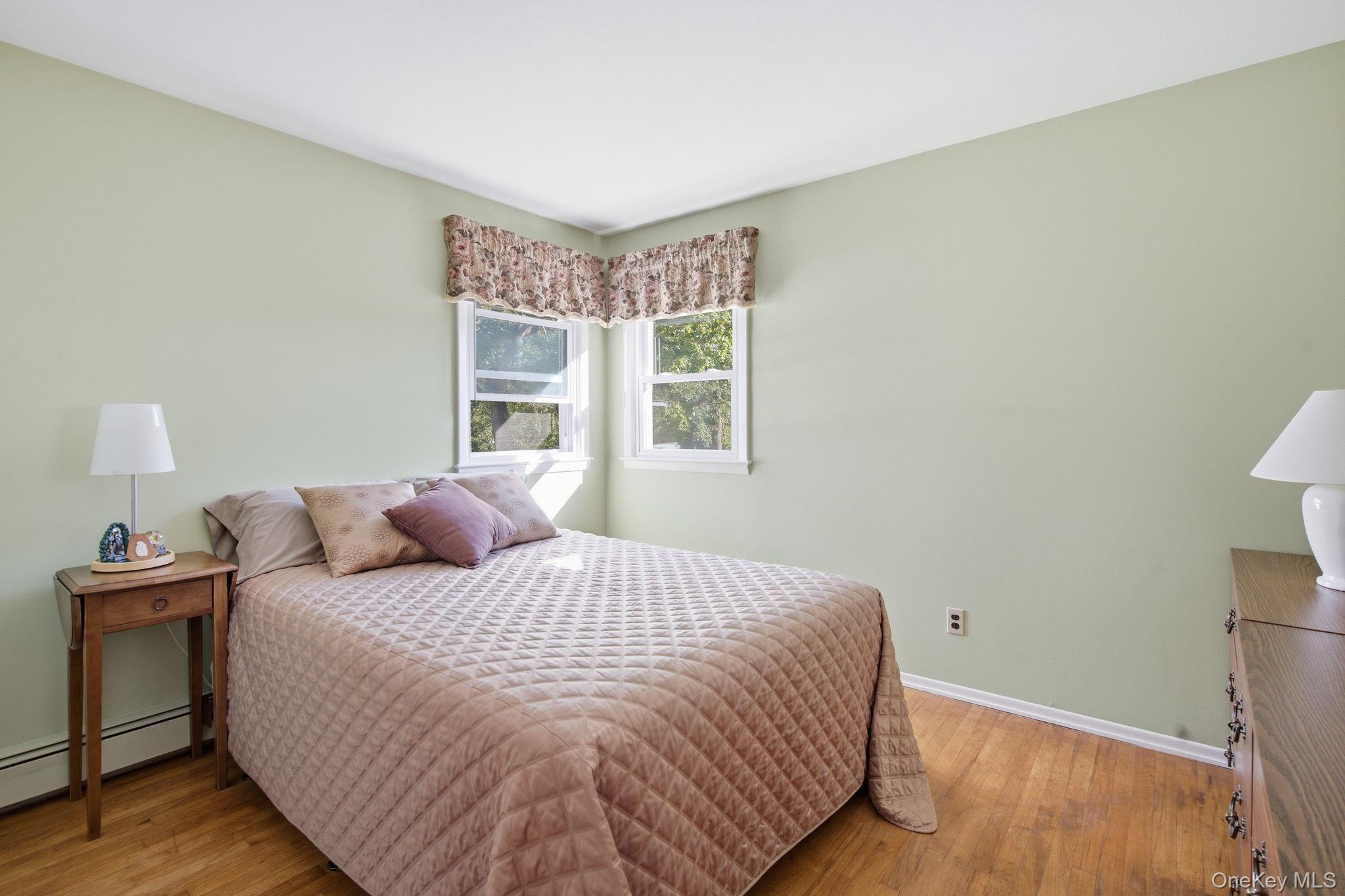  249 E 17th Street, Huntington Station, NY, 11746 - 物件實景