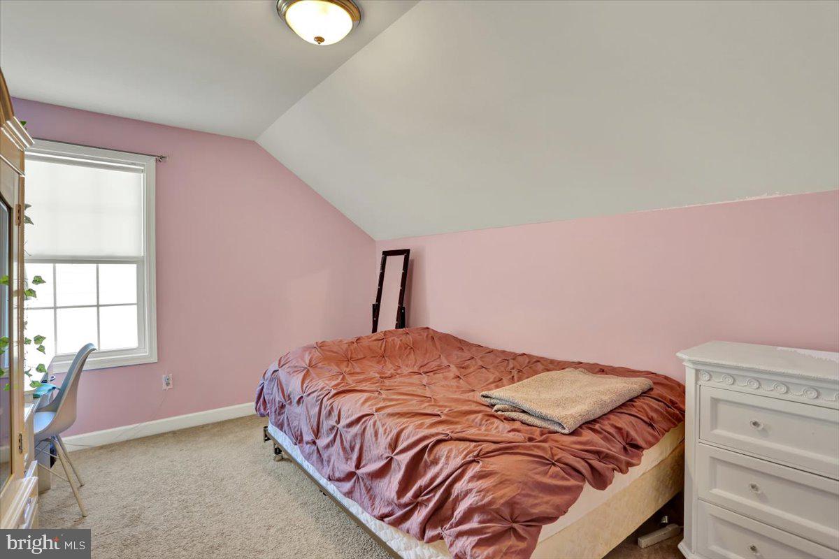 Reading, Pennsylvania, 19606, United States, 4 Bedrooms Bedrooms, ,4 BathroomsBathrooms,Residential,For Sale,1947941