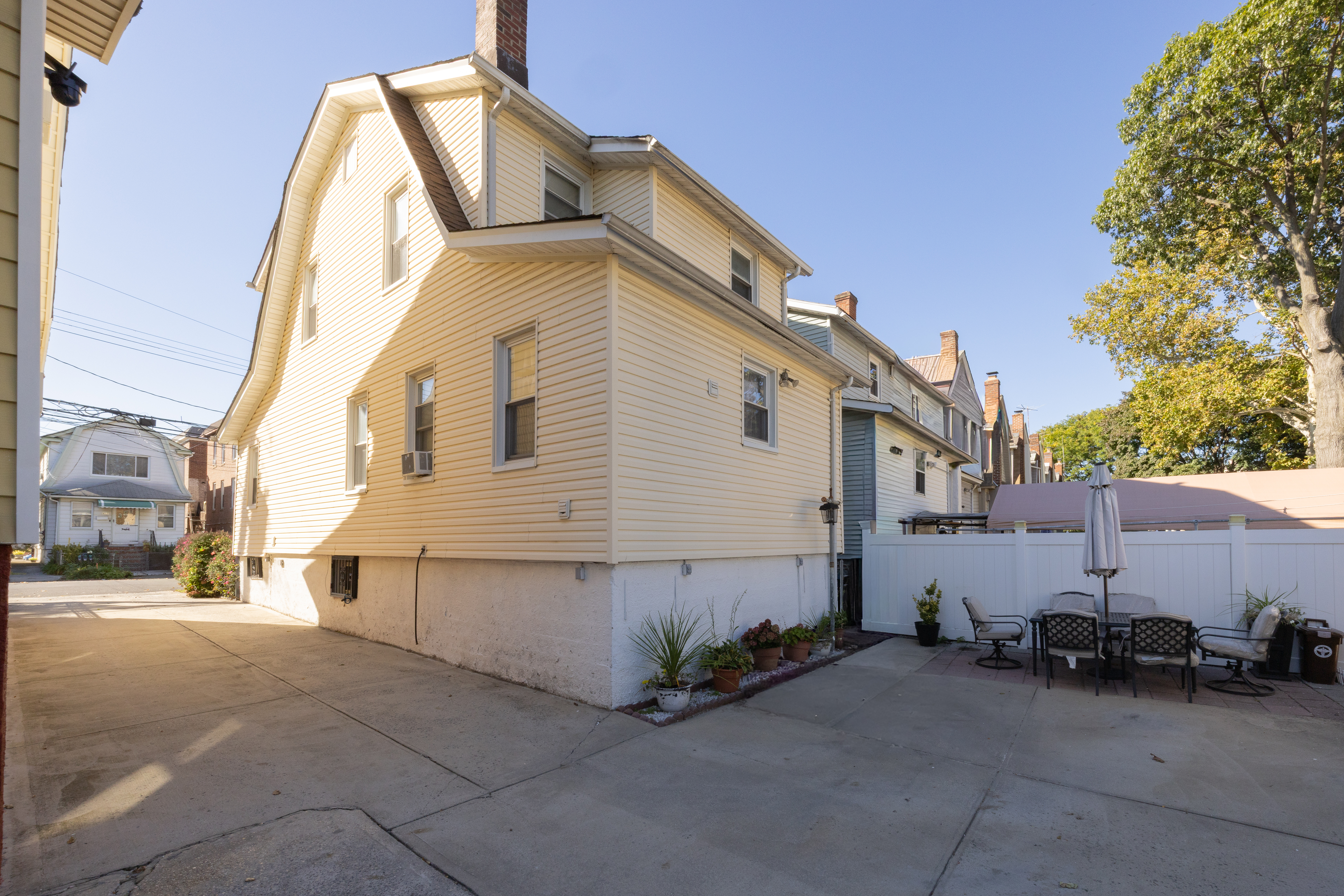  4418 Bruner Avenue - 物件實景
