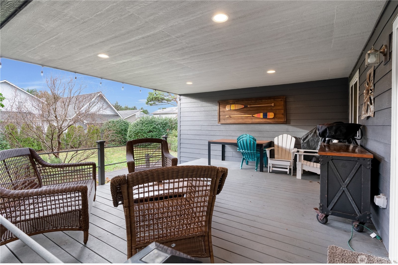 Long Beach, Washington, 98631, United States, 3 Bedrooms Bedrooms, ,2 BathroomsBathrooms,Residential,For Sale,2010385