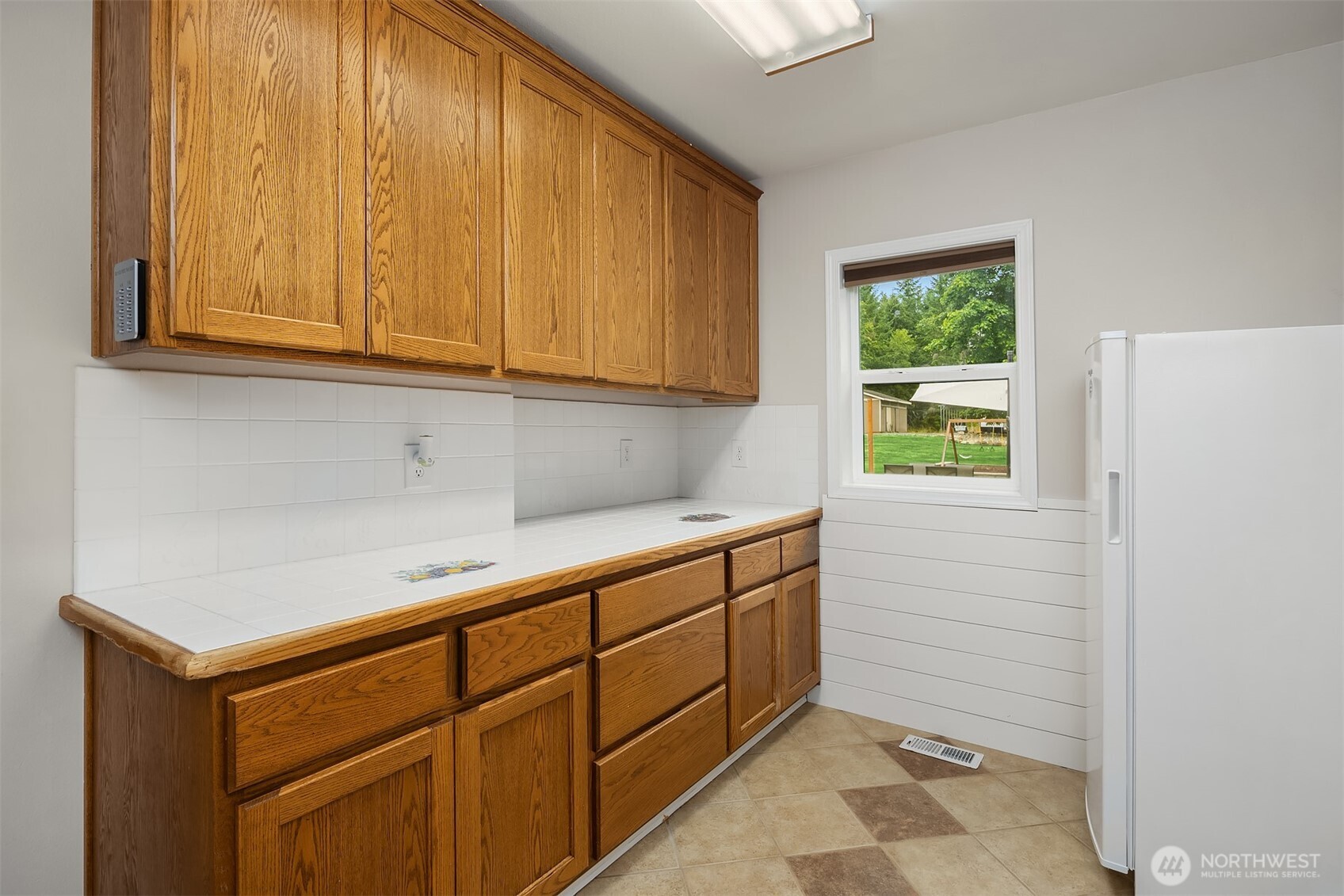 Lake Stevens, Washington, 98258, United States, 4 Bedrooms Bedrooms, ,2 BathroomsBathrooms,Residential,For Sale,1901328