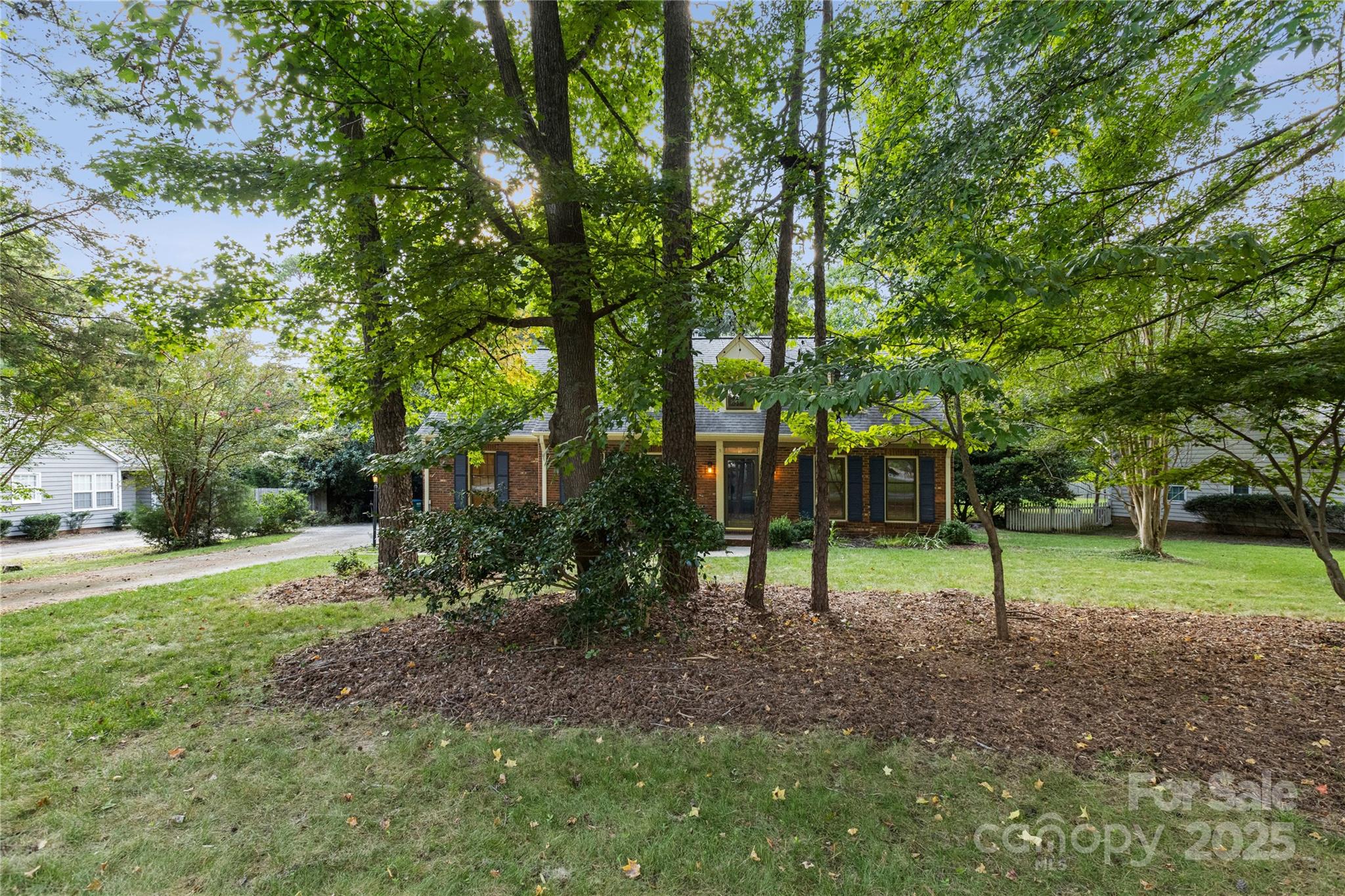 Matthews, North Carolina, 28105, United States, 4 Bedrooms Bedrooms, ,3 BathroomsBathrooms,Residential,For Sale,1938548