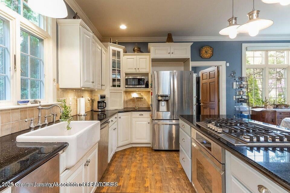 East Lansing, Michigan, 48823, United States, 6 Bedrooms Bedrooms, ,6 BathroomsBathrooms,Residential,For Sale,1992121