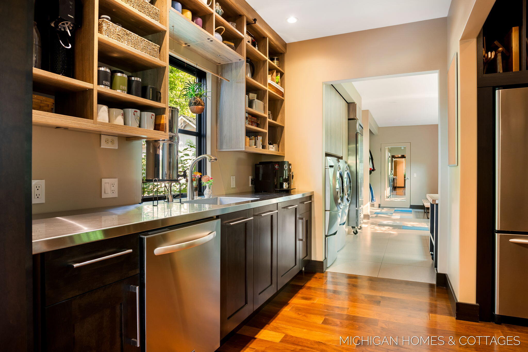 Saugatuck, Michigan, 49453, United States, 5 Bedrooms Bedrooms, ,4 BathroomsBathrooms,Residential,For Sale,1940964