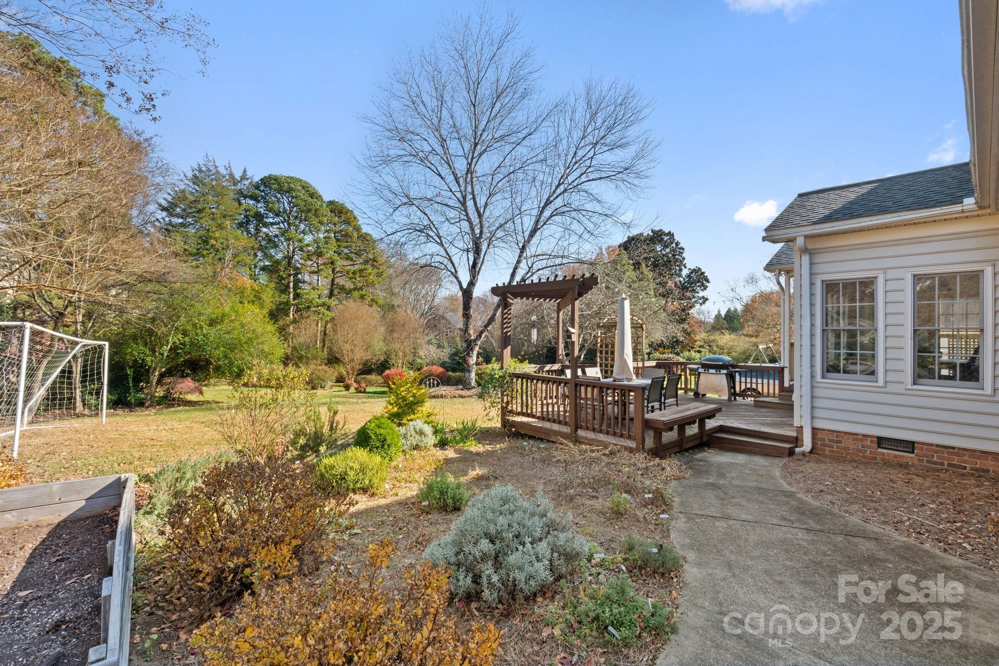 Winston Salem, North Carolina, 27106, United States, 4 Bedrooms Bedrooms, ,3 BathroomsBathrooms,Residential,For Sale,1998924