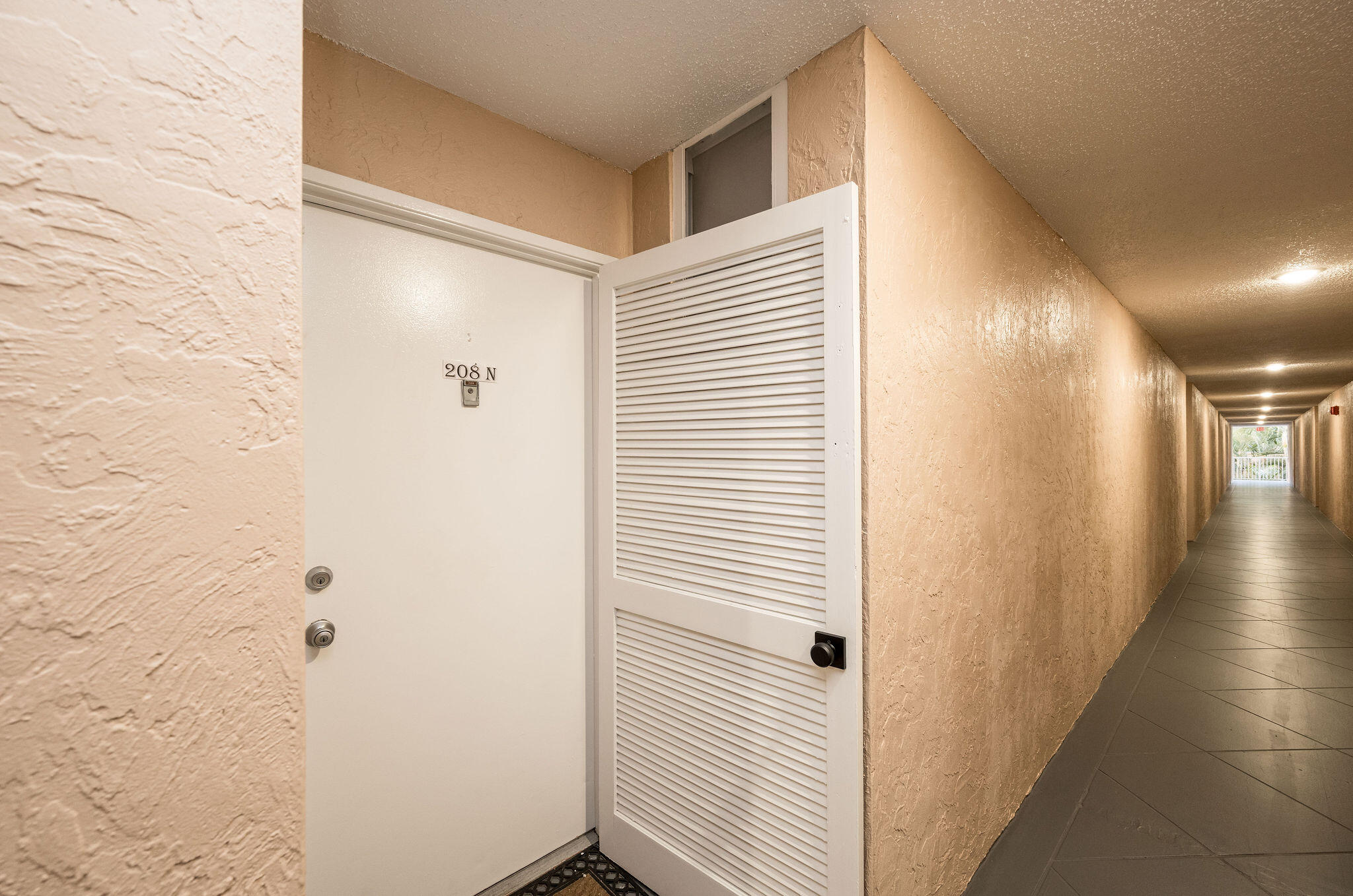 KEY WEST, Florida, 33040, United States, 2 Bedrooms Bedrooms, ,2 BathroomsBathrooms,Residential,For Sale,1933410