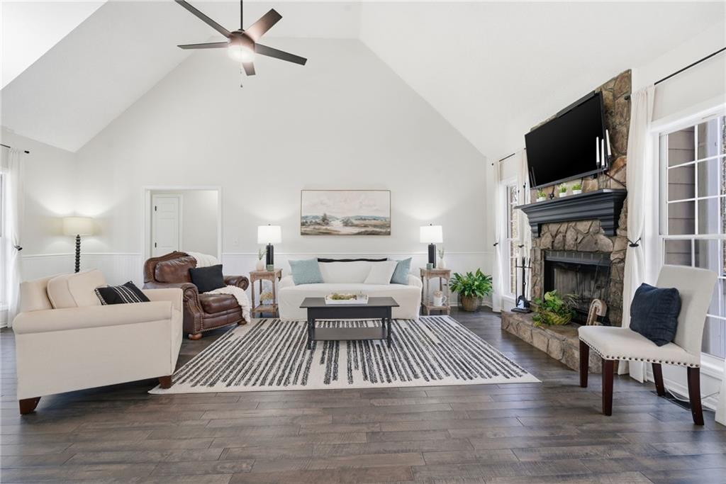 Cumming, Georgia, 30040, United States, 4 Bedrooms Bedrooms, ,3 BathroomsBathrooms,Residential,For Sale,2013824