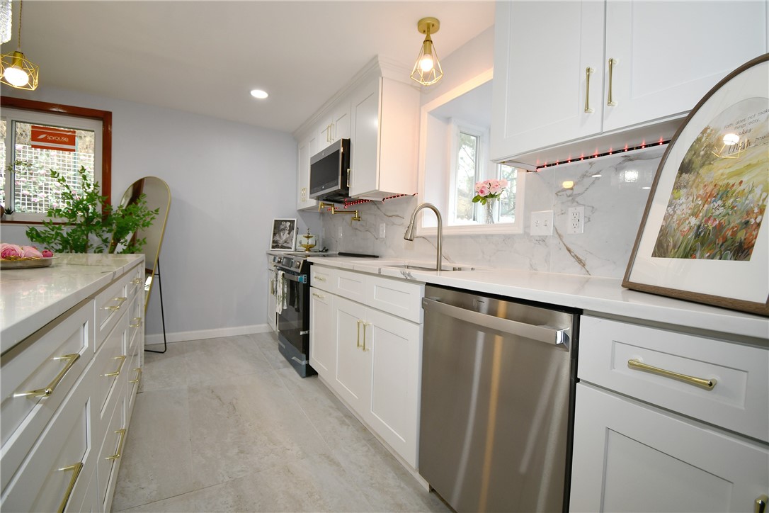 Squirrel Hill, Pennsylvania, 15217, United States, 4 Bedrooms Bedrooms, ,4 BathroomsBathrooms,Residential,For Sale,1999075