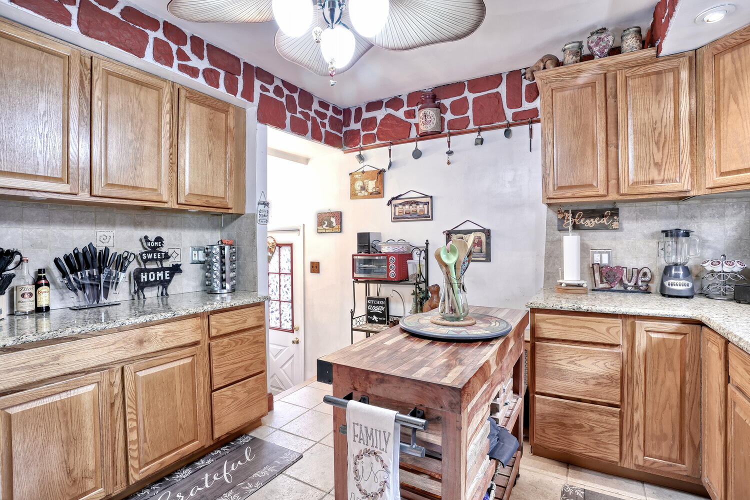 Clifton, New Jersey, 07011, United States, 2 Bedrooms Bedrooms, ,2 BathroomsBathrooms,Residential,For Sale,1975709