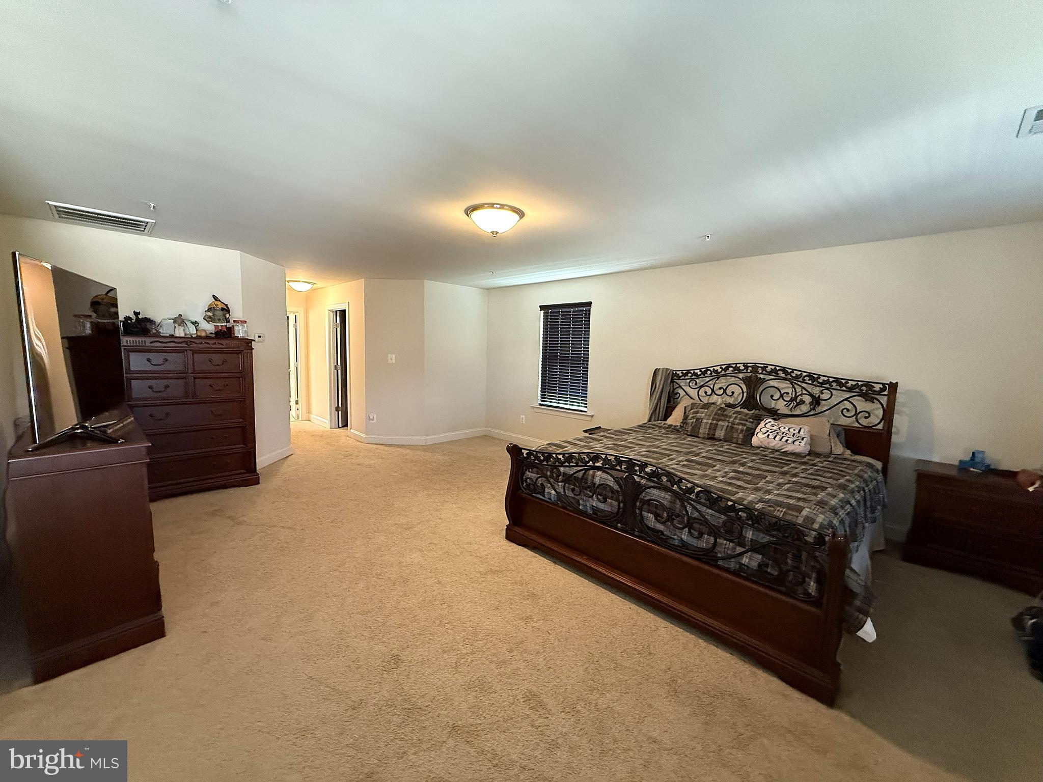 Waldorf, Maryland, 20603, United States, 5 Bedrooms Bedrooms, ,4 BathroomsBathrooms,Residential,For Sale,1976975