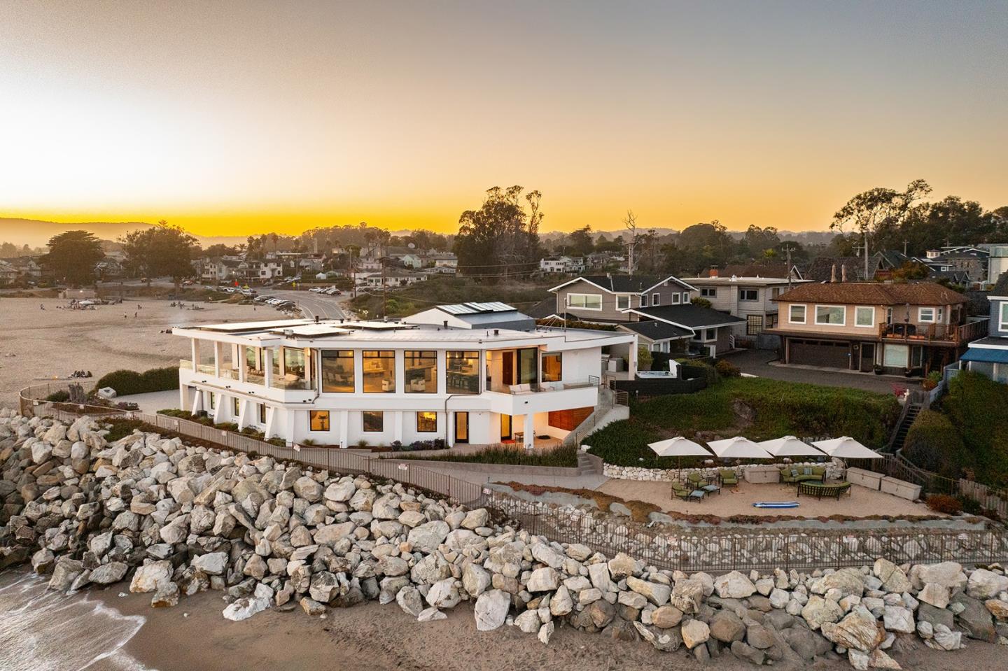 Santa Cruz, California, 95062, United States, 4 Bedrooms Bedrooms, ,4 BathroomsBathrooms,Residential,For Sale,1898604