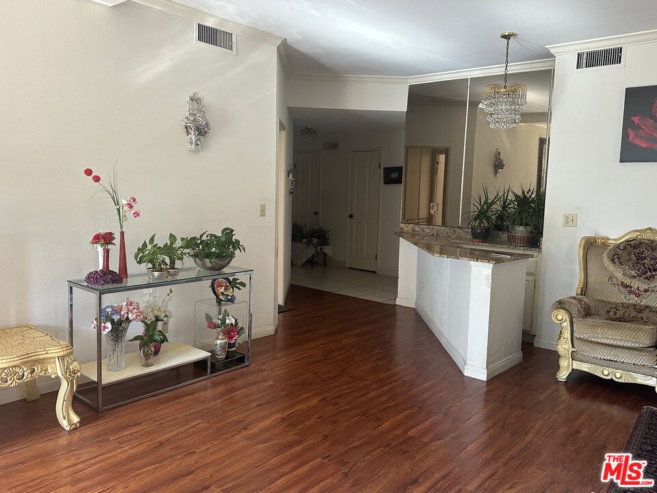 Los Angeles, California, 90035, United States, 2 Bedrooms Bedrooms, ,2 BathroomsBathrooms,Residential,For Sale,1911870