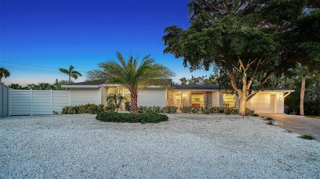 Sarasota, Florida, 34242, United States, 3 Bedrooms Bedrooms, ,2 BathroomsBathrooms,Residential,For Sale,1992857